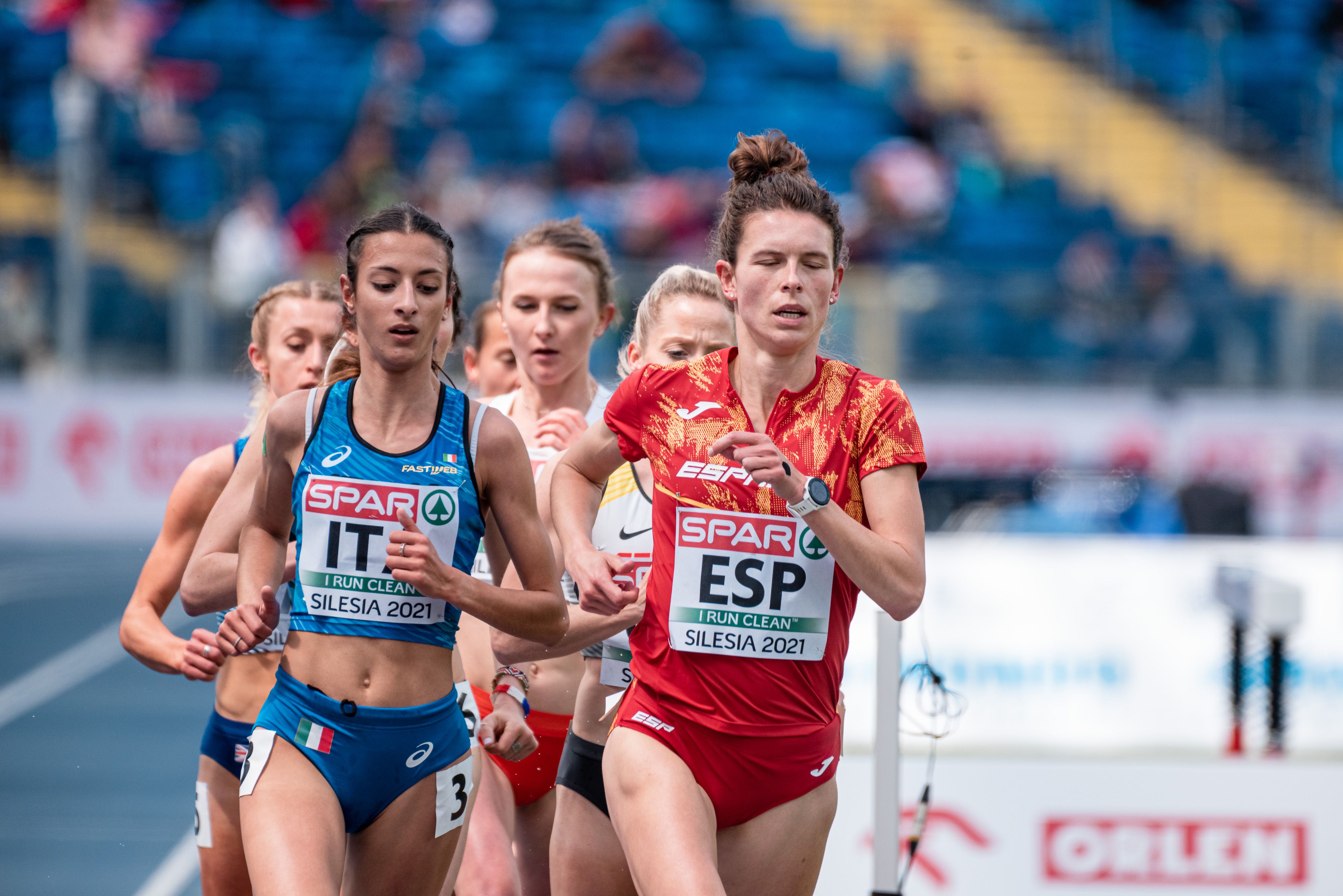 Blanca Fernández, una clásica de nuestro mediofondo, también estará en Jaén. Aquí la vemos liderando los 5000 metros del pasado Campeonato de Europa de Selecciones. | SPORTMEDIA