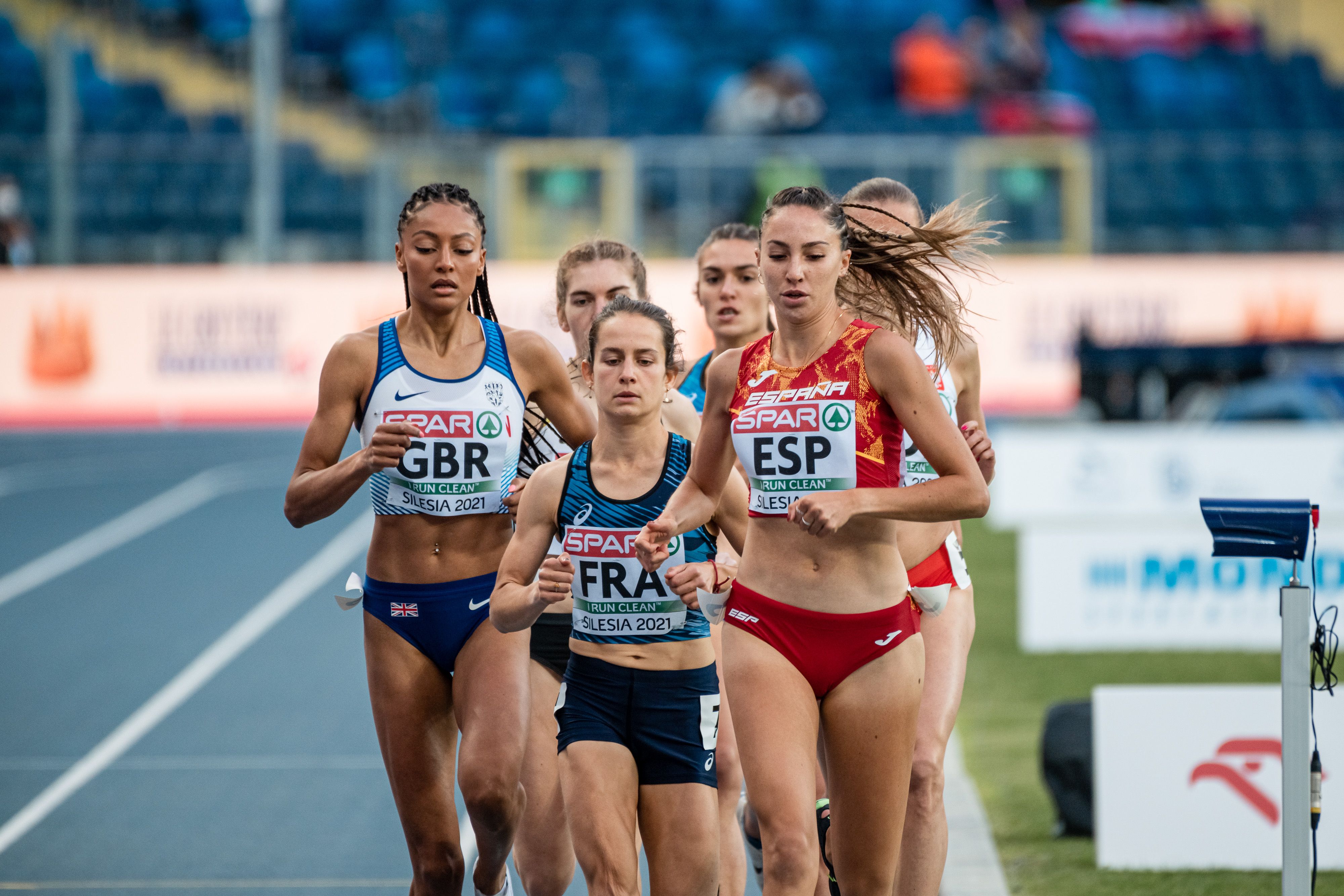 Lucía Rodríguez, fantástica en los 3.000 metros finalizando en segunda posición. Foto: Sportmedia.