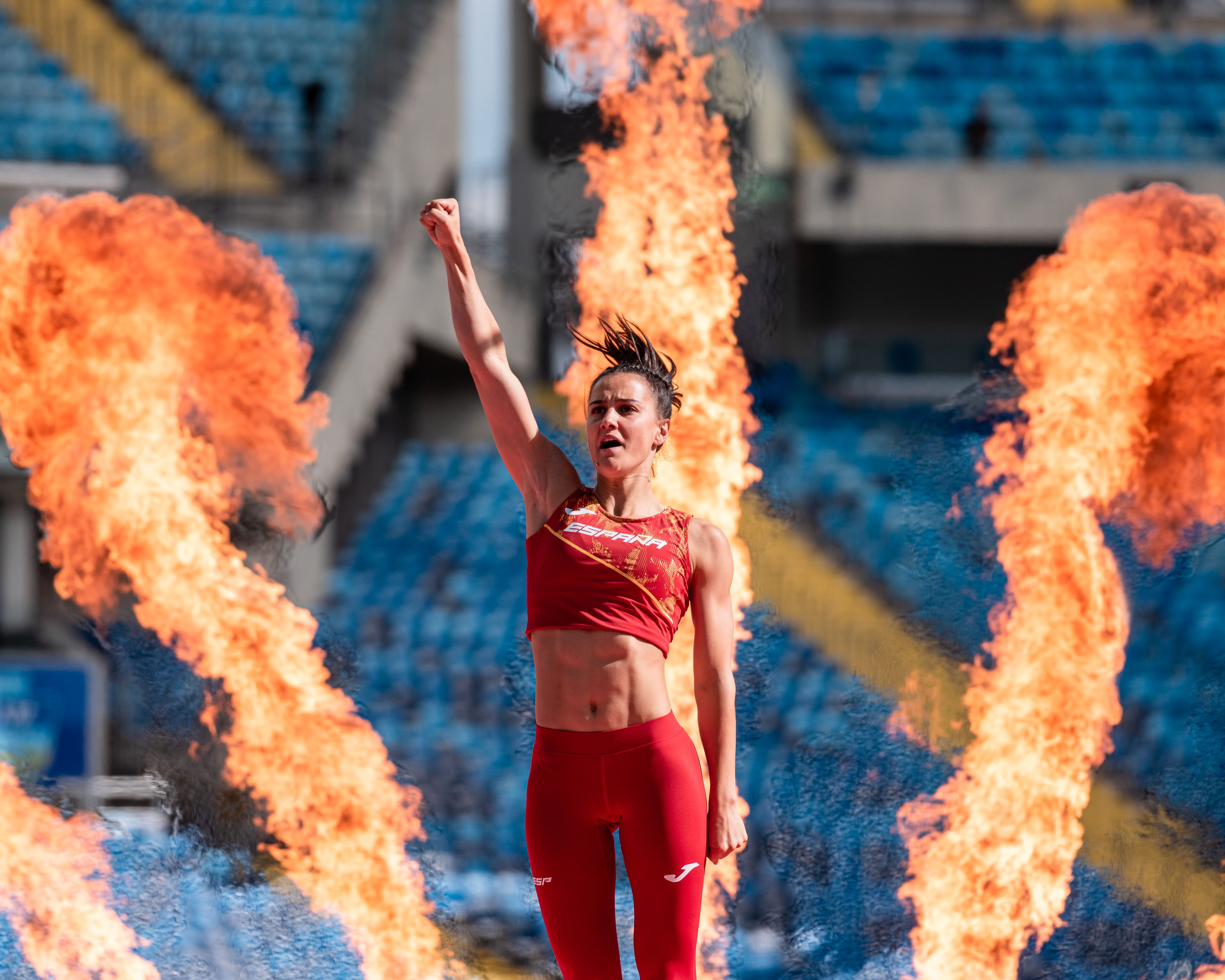 ¿La foto del campeonato? Espectacular Malen Ruíz de Azúa siendo segunda en la pértiga. Foto: Sportmedia.