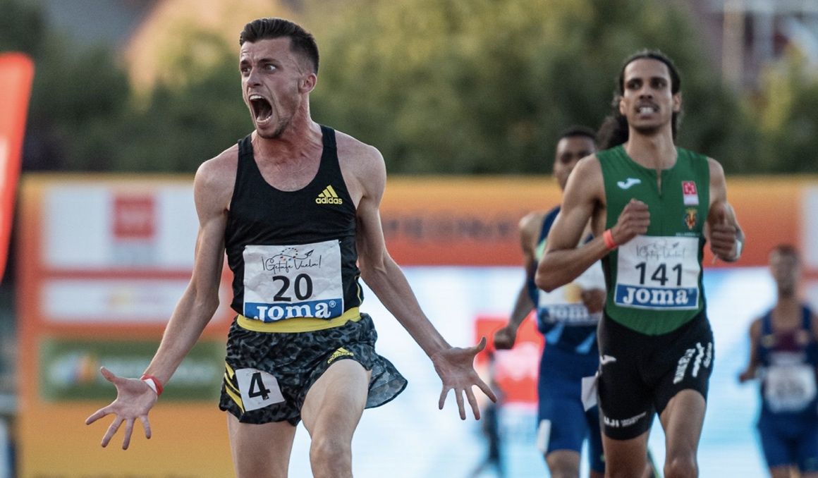 Carlos Mayo doblega a Katir en el 5.000m de Getafe. Foto: Sportmedia.