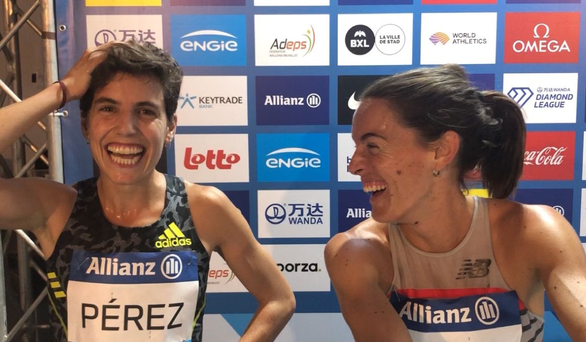 Marta Pérez y Esther Guerrero en la zona mixta de la Diamond League de Bruselas en 2021. CORREDOR.