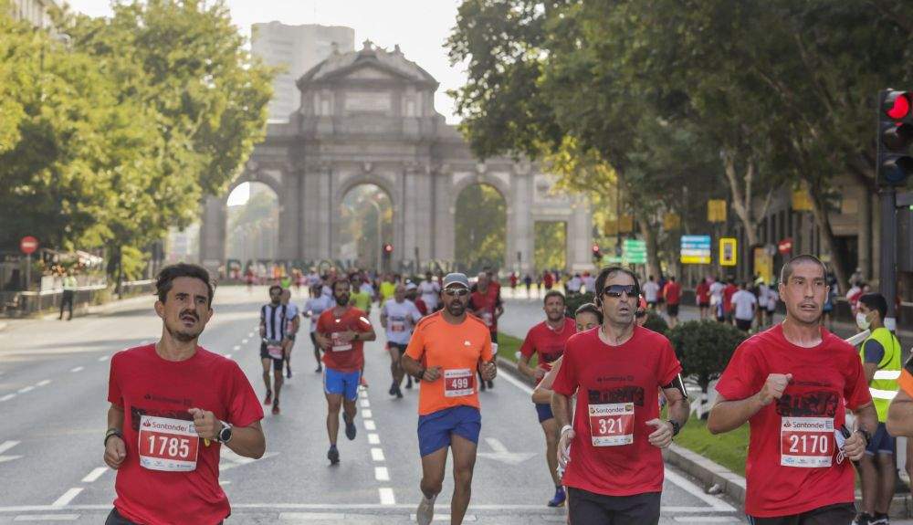 El recorrido de la Carrera Santander Norte vs Sur visita algunos de los enclaves más reconocibles de Madrid.