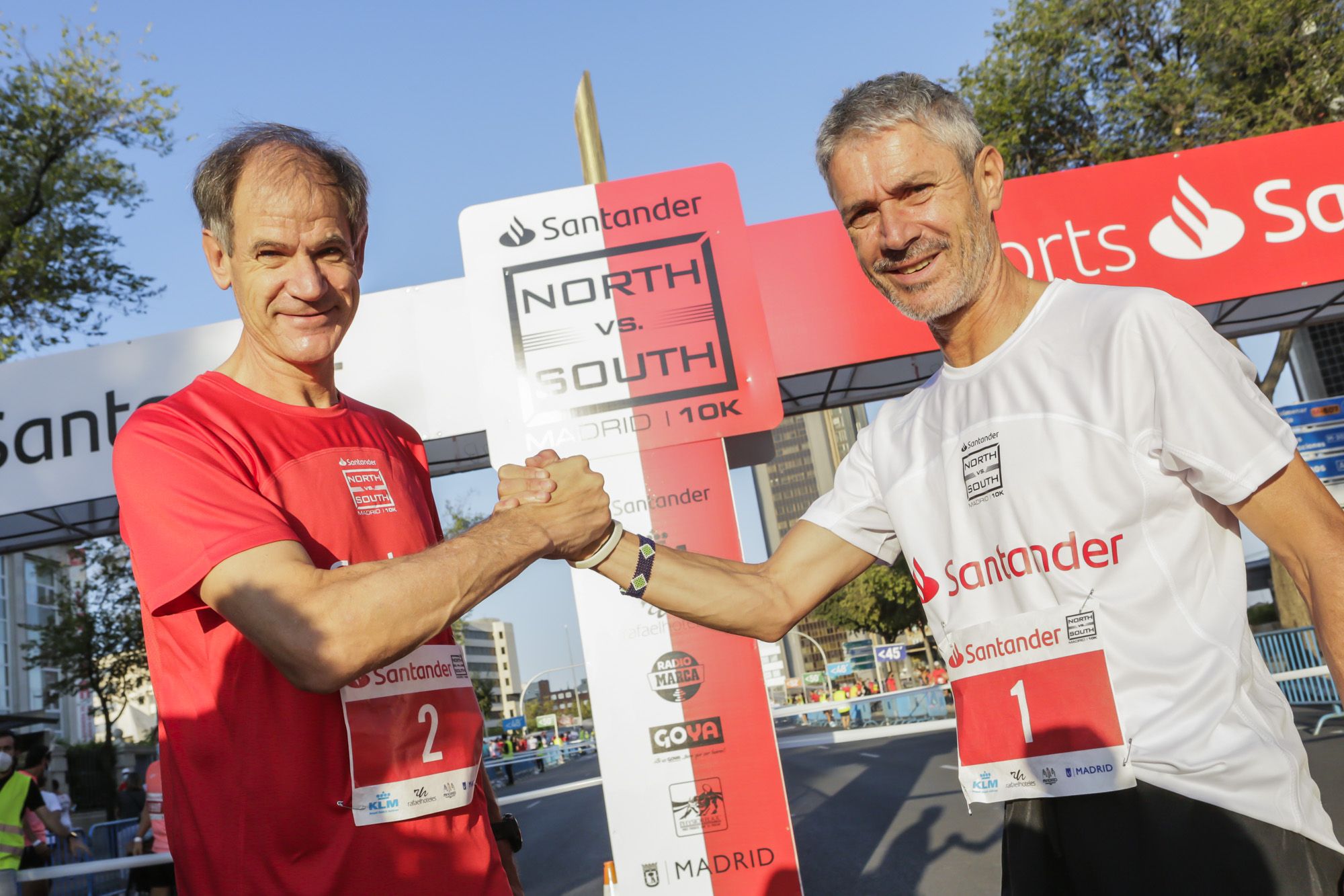 Abel Antón y Martín Fiz, capitanes de ambos equipos en la carrera.