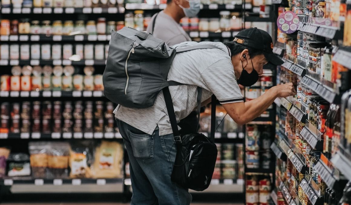Piénsatelo bien cuando estés en el supermercado y recuerda que, según los expertos, es mejor comer varias veces al día