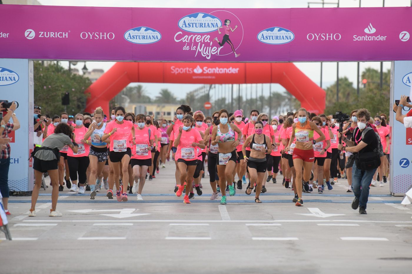 Las mejores fotos de la Carrera de la Mujer de Valencia 2021 - SALIDA 35