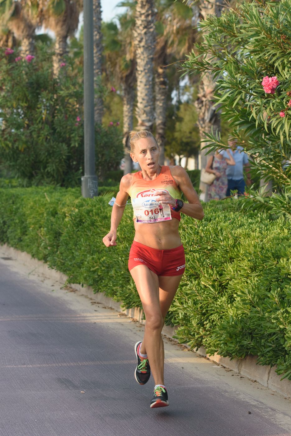 Las mejores fotos de la Carrera de la Mujer de Valencia 2021 - CARRERA 3