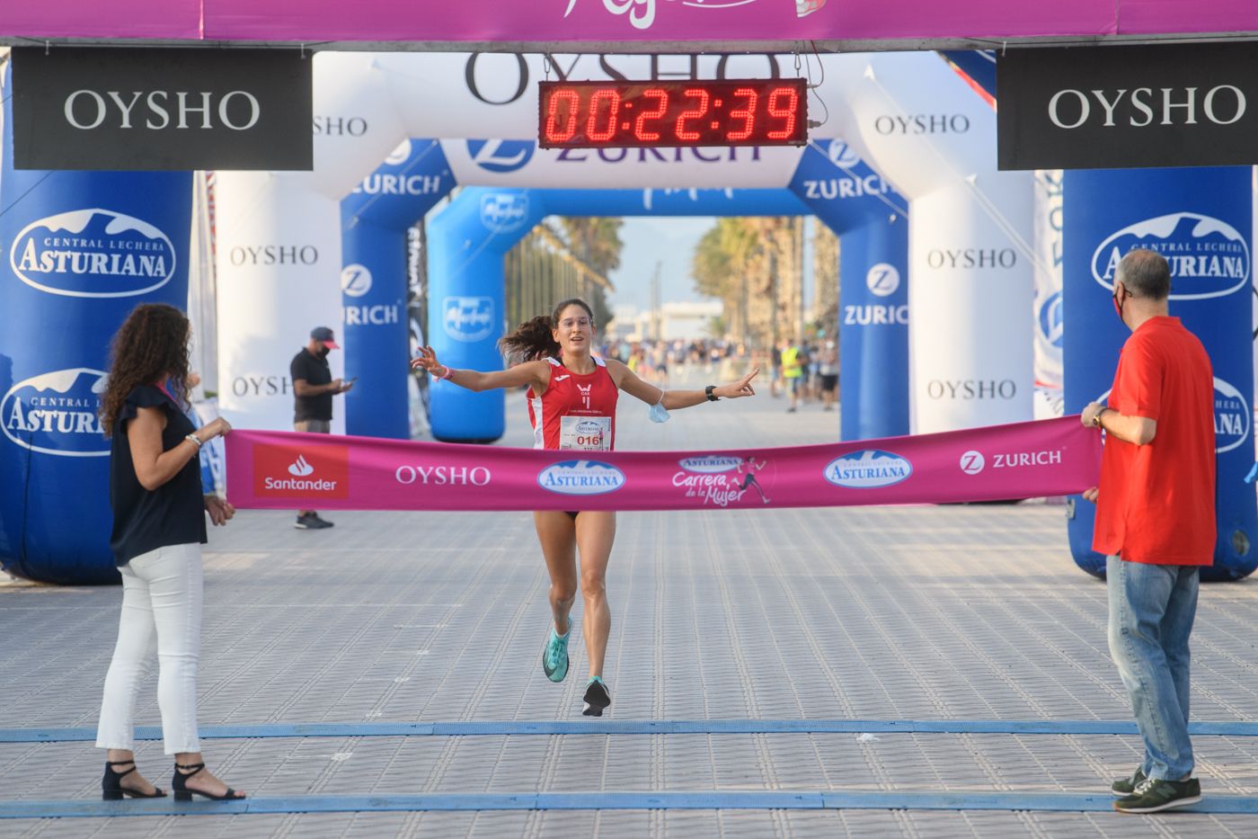 Las mejores fotos de la Carrera de la Mujer de Valencia 2021 - LLEGADA Y PREMIOS 1