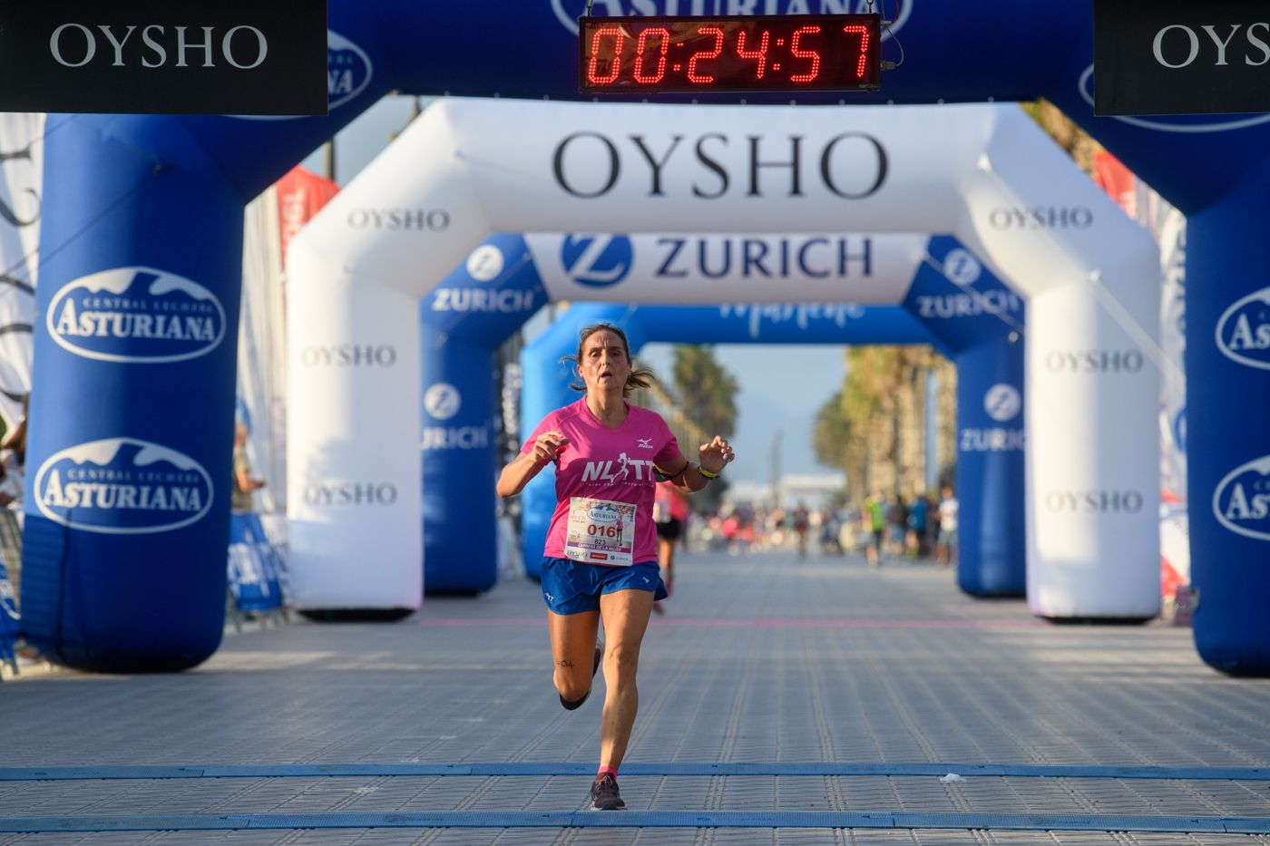 CARRERA MUJER VLC 107 WEBLas mejores fotos de la Carrera de la Mujer de Valencia 2021 - LLEGADA Y PREMIOS 4