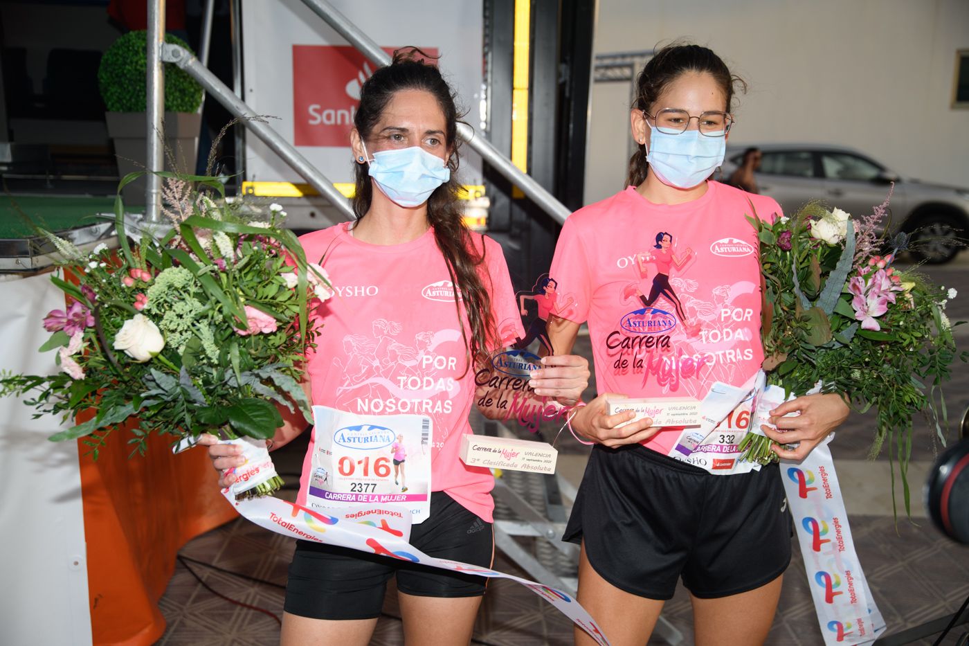 Las mejores fotos de la Carrera de la Mujer de Valencia 2021 - LLEGADA Y PREMIOS 20