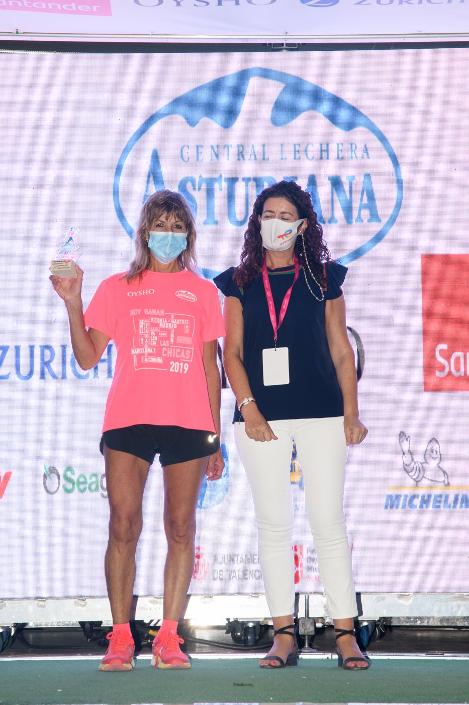 Las mejores fotos de la Carrera de la Mujer de Valencia 2021 - LLEGADA Y PREMIOS 26
