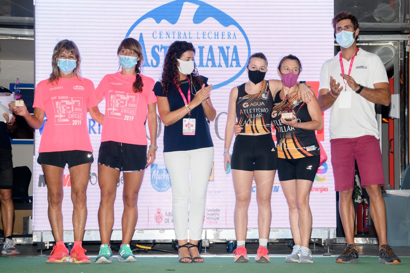 Las mejores fotos de la Carrera de la Mujer de Valencia 2021 - LLEGADA Y PREMIOS 30