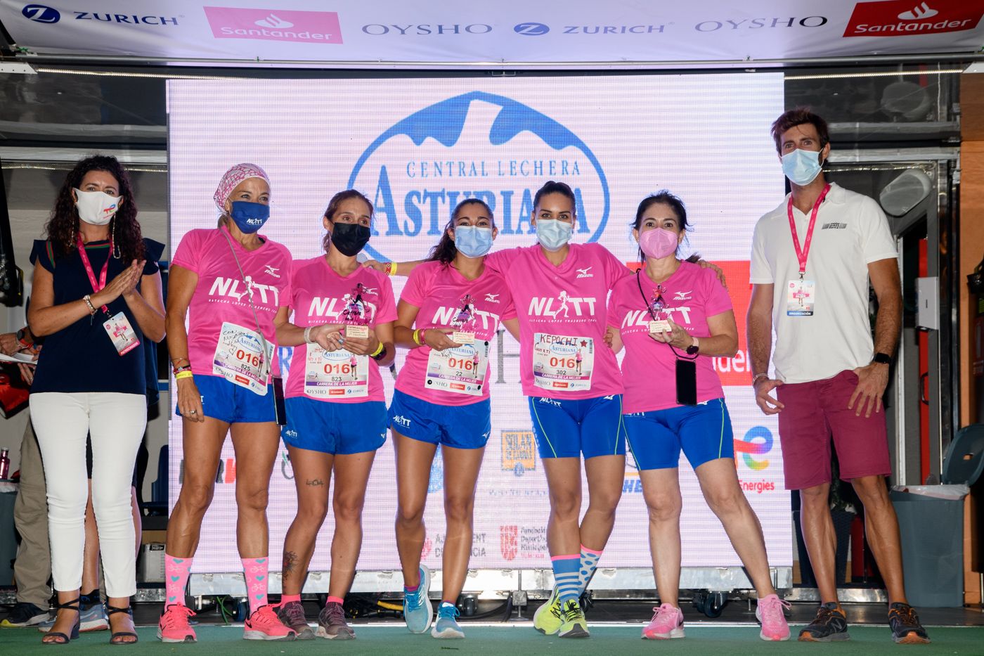 Las mejores fotos de la Carrera de la Mujer de Valencia 2021 - LLEGADA Y PREMIOS 34
