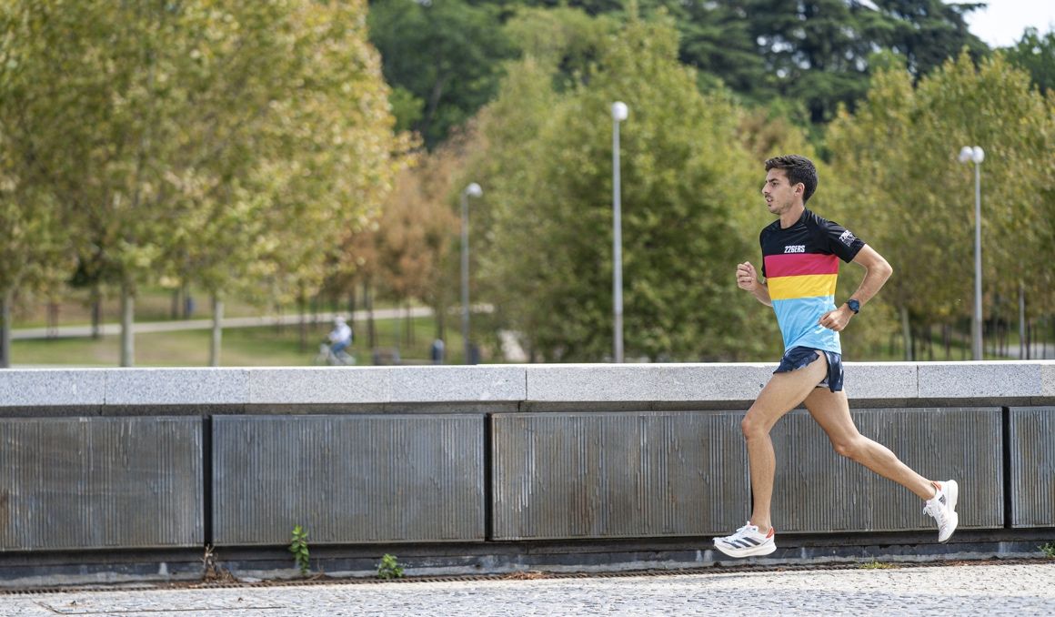 Yago Rojo entrenando con las nuevas adidas Adizero Boston 10.