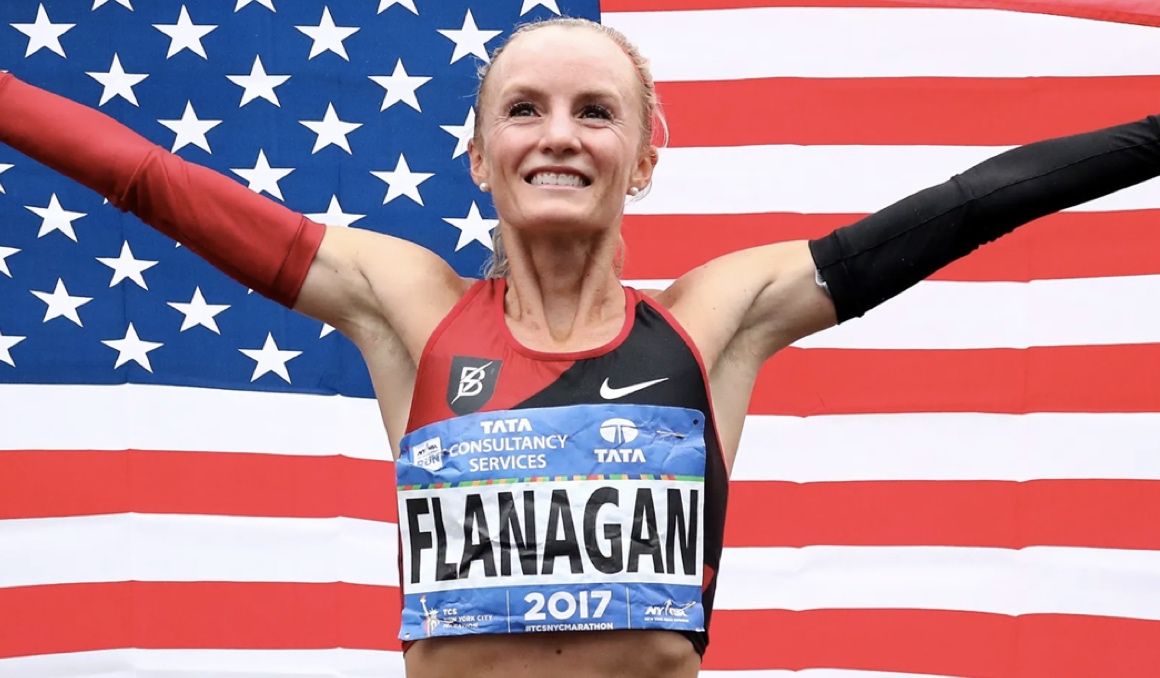 Shalane Flanagan celebrando el triunfo en el Maratón de Nueva York 2017. NYC MARATHON