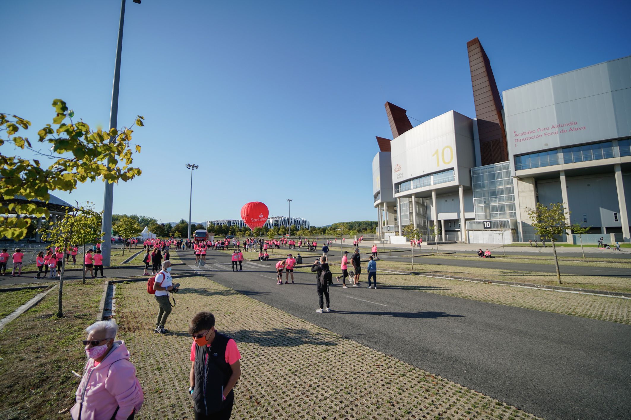  Las mejores fotos de la Carrera de la Mujer de Vitoria-Gasteiz 2021 - 3
