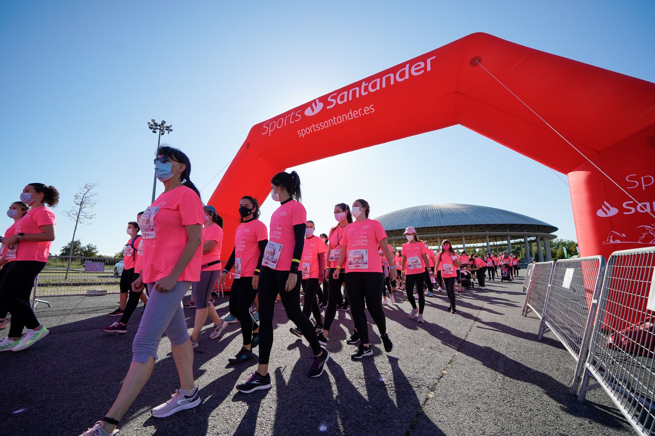Las mejores fotos de la Carrera de la Mujer de Vitoria-Gasteiz 2021 - LLEGADA 1/2 - 2