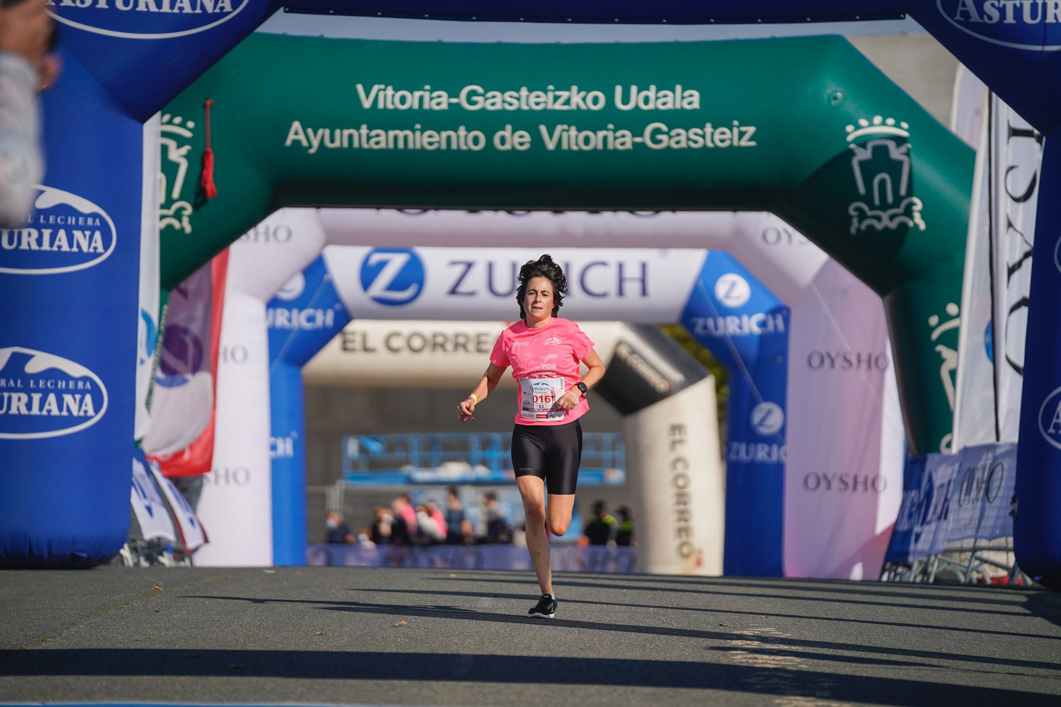 Las mejores fotos de la Carrera de la Mujer de Vitoria-Gasteiz 2021 - LLEGADA 1/2 - 18