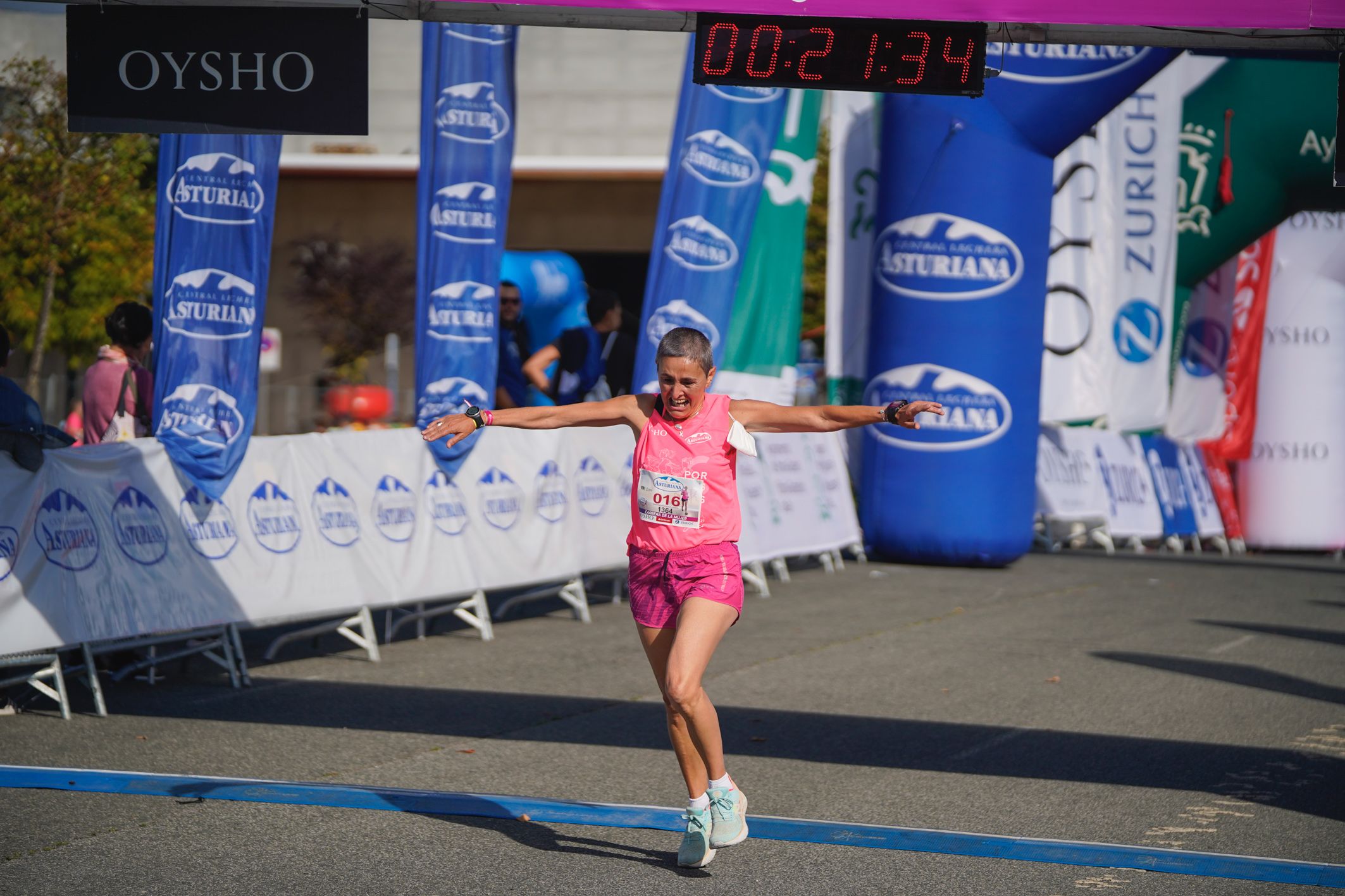 Las mejores fotos de la Carrera de la Mujer de Vitoria-Gasteiz 2021 - LLEGADA 1/2 - 48