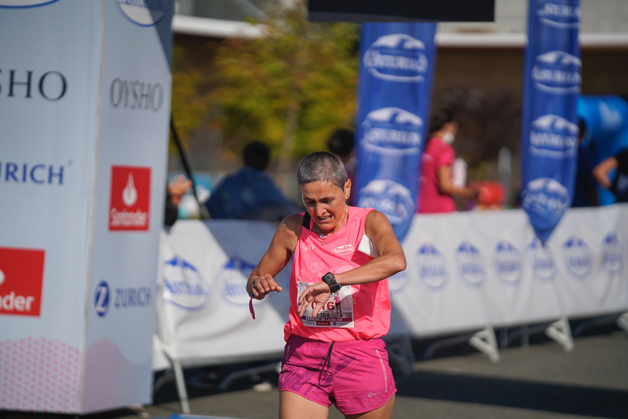 Las mejores fotos de la Carrera de la Mujer de Vitoria-Gasteiz 2021 - LLEGADA 1/2 - 49