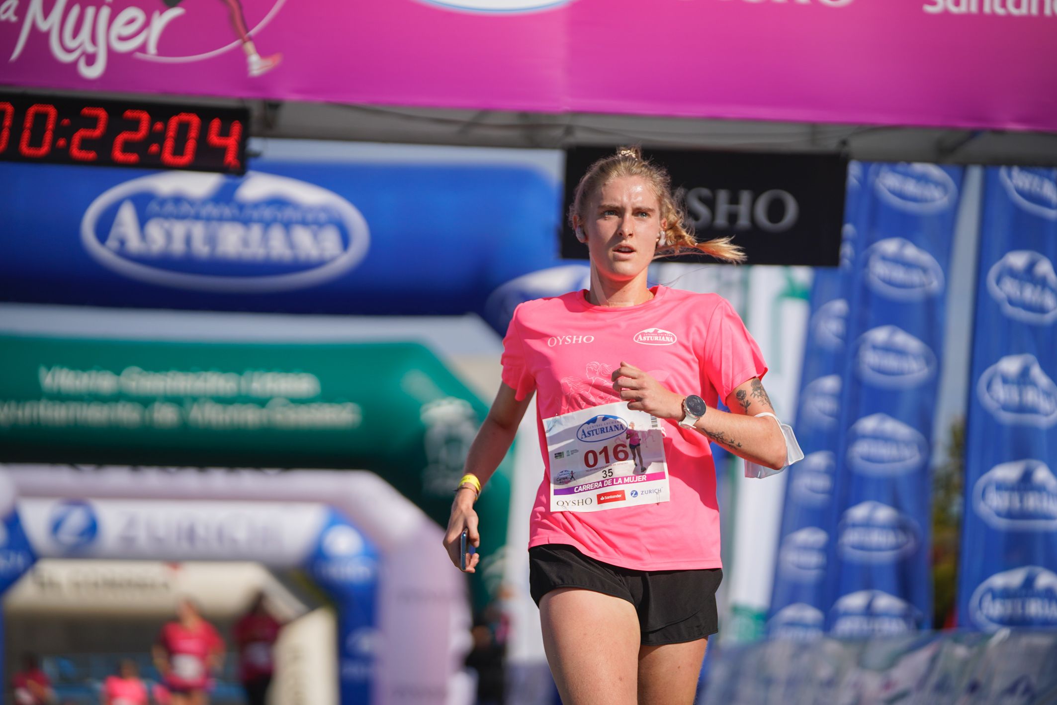 Las mejores fotos de la Carrera de la Mujer de Vitoria-Gasteiz 2021 - LLEGADA 1/2 - 51
