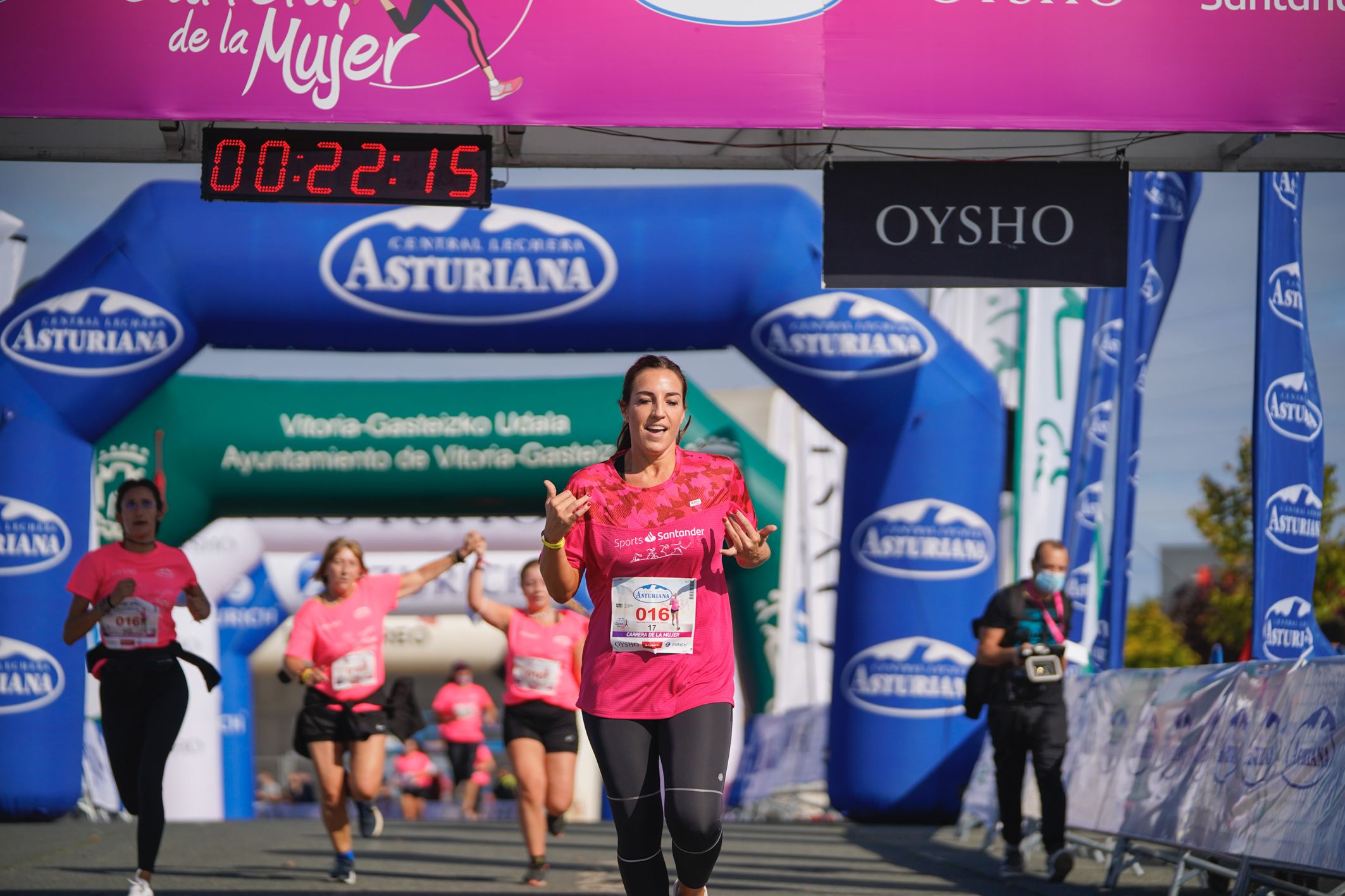 Las mejores fotos de la Carrera de la Mujer de Vitoria-Gasteiz 2021 - LLEGADA 1/2 - 55