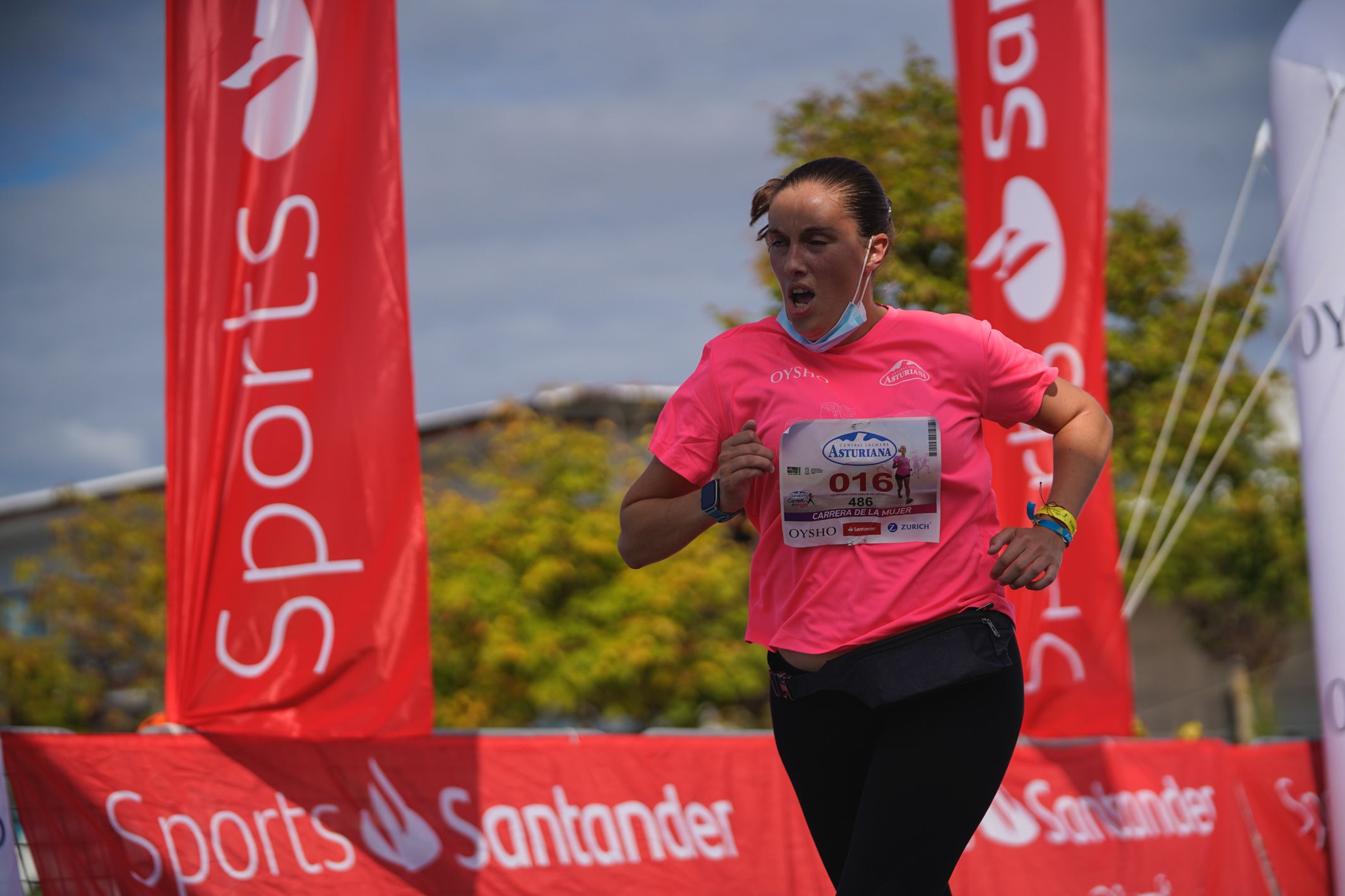 Las mejores fotos de la Carrera de la Mujer de Vitoria-Gasteiz 2021 - LLEGADA 1/2 - 70