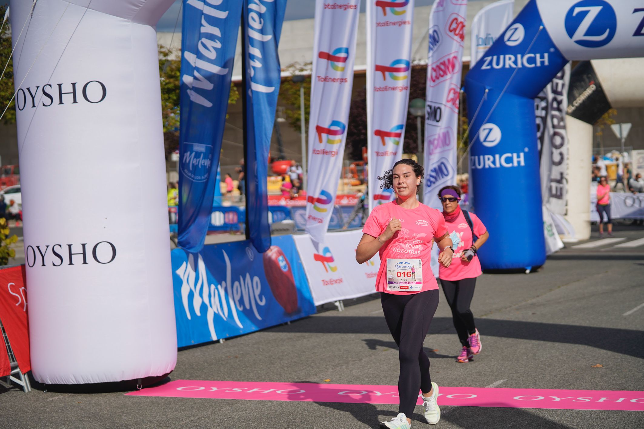 Las mejores fotos de la Carrera de la Mujer de Vitoria-Gasteiz 2021 - LLEGADA 1/2 - 72