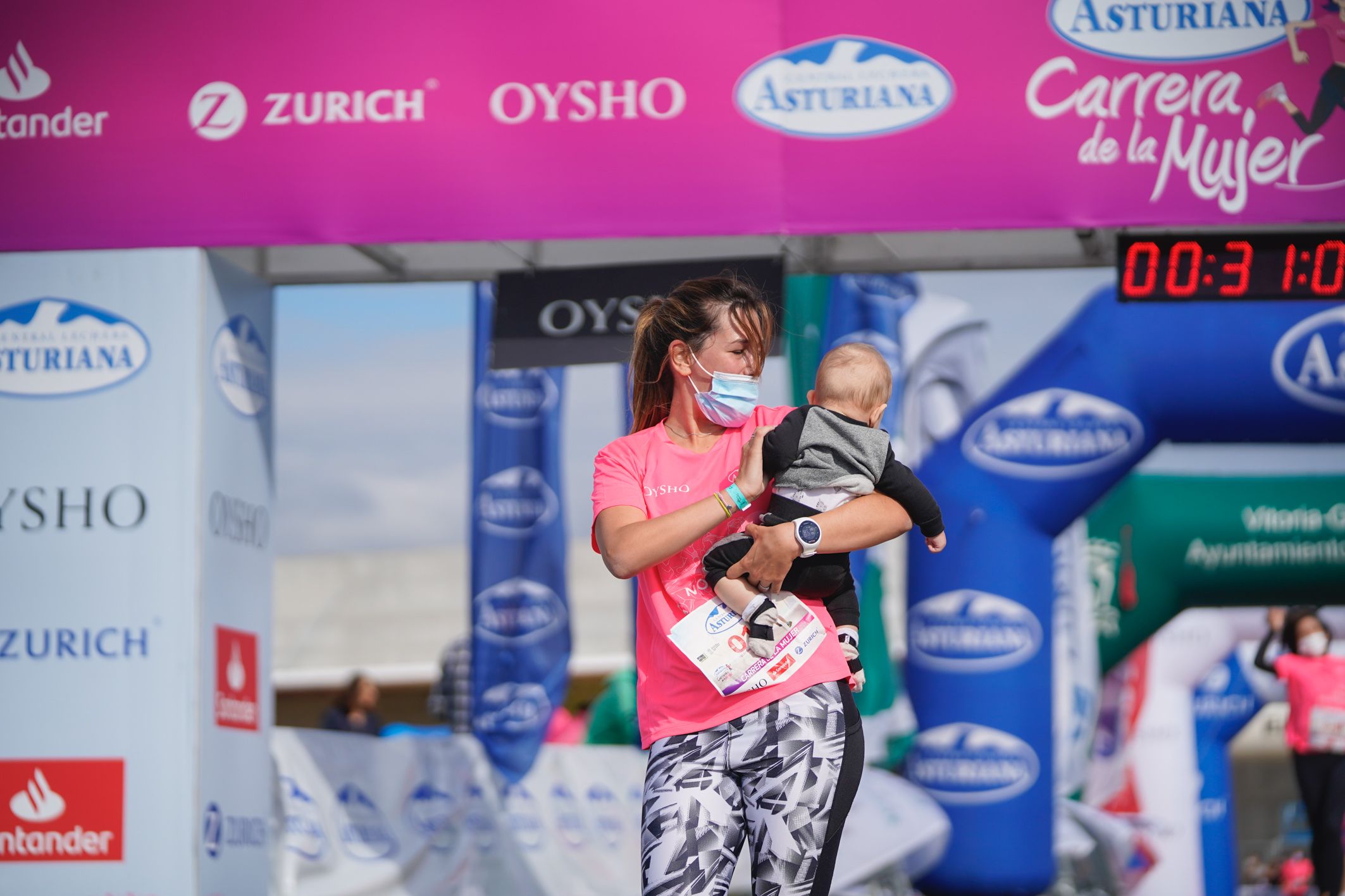 Las mejores fotos de la Carrera de la Mujer de Vitoria-Gasteiz 2021 - LLEGADA 1/2 - 78
