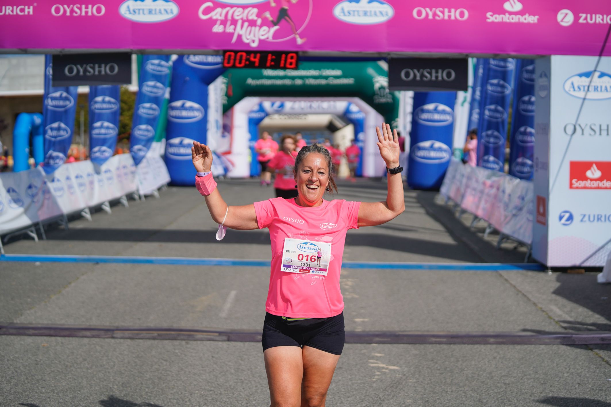 Las mejores fotos de la Carrera de la Mujer de Vitoria-Gasteiz 2021 - LLEGADA 1/2 - 94