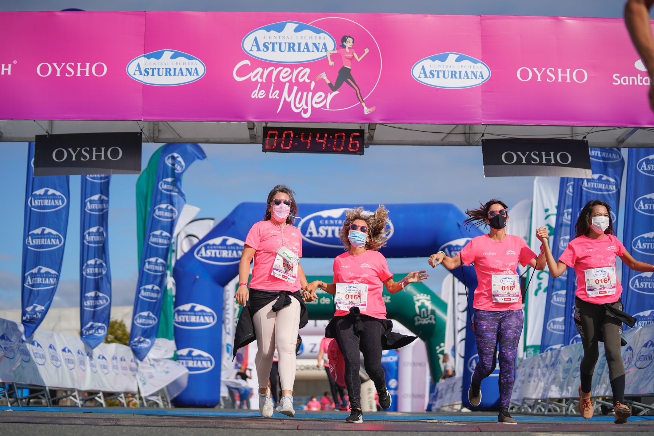 Las mejores fotos de la Carrera de la Mujer de Vitoria-Gasteiz 2021 - LLEGADA 1/2 - 101