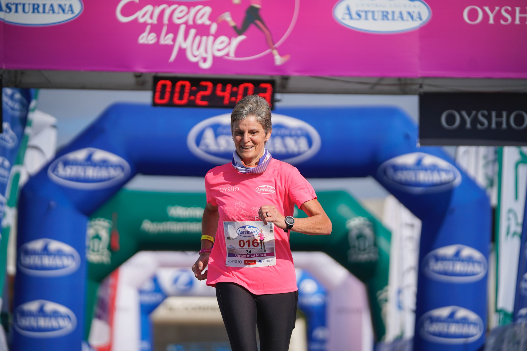 Las mejores fotos de la Carrera de la Mujer de Vitoria-Gasteiz 2021 - LLEGADA 1/2 - 110