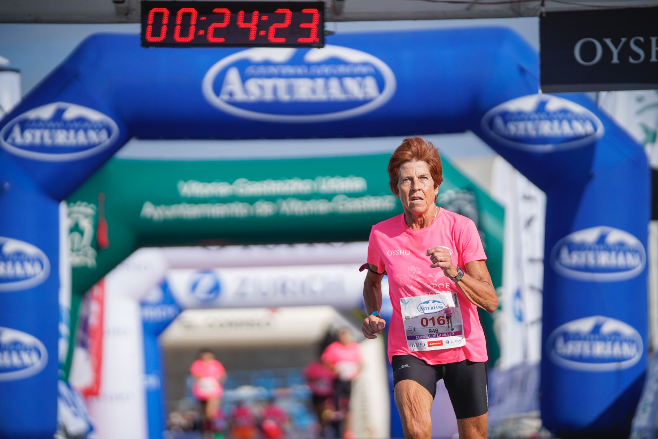 Las mejores fotos de la Carrera de la Mujer de Vitoria-Gasteiz 2021 - LLEGADA 1/2 - 112