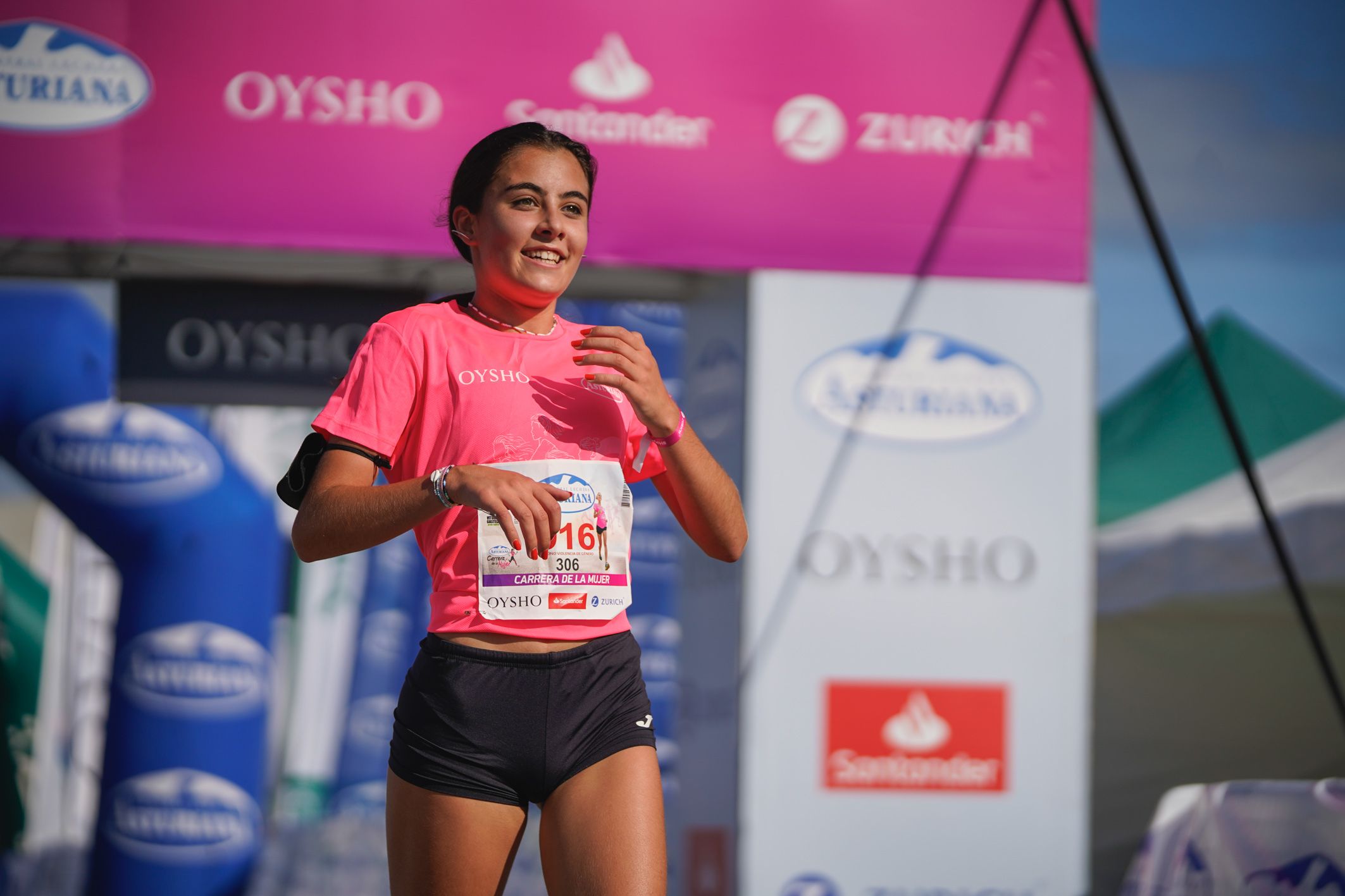 Las mejores fotos de la Carrera de la Mujer de Vitoria-Gasteiz 2021 - LLEGADA 1/2 - 119