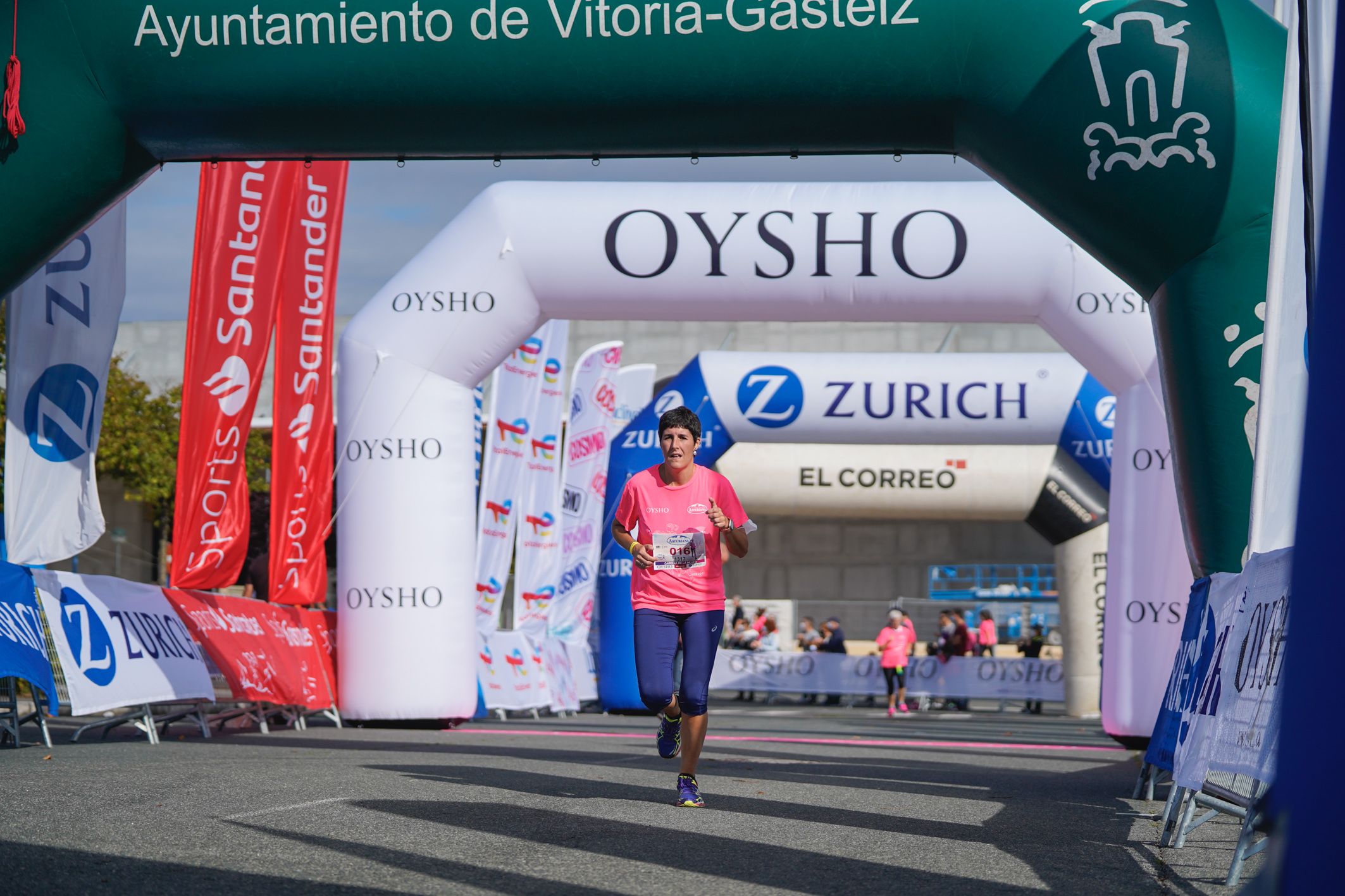 Las mejores fotos de la Carrera de la Mujer de Vitoria-Gasteiz 2021 - LLEGADA 1/2 - 129