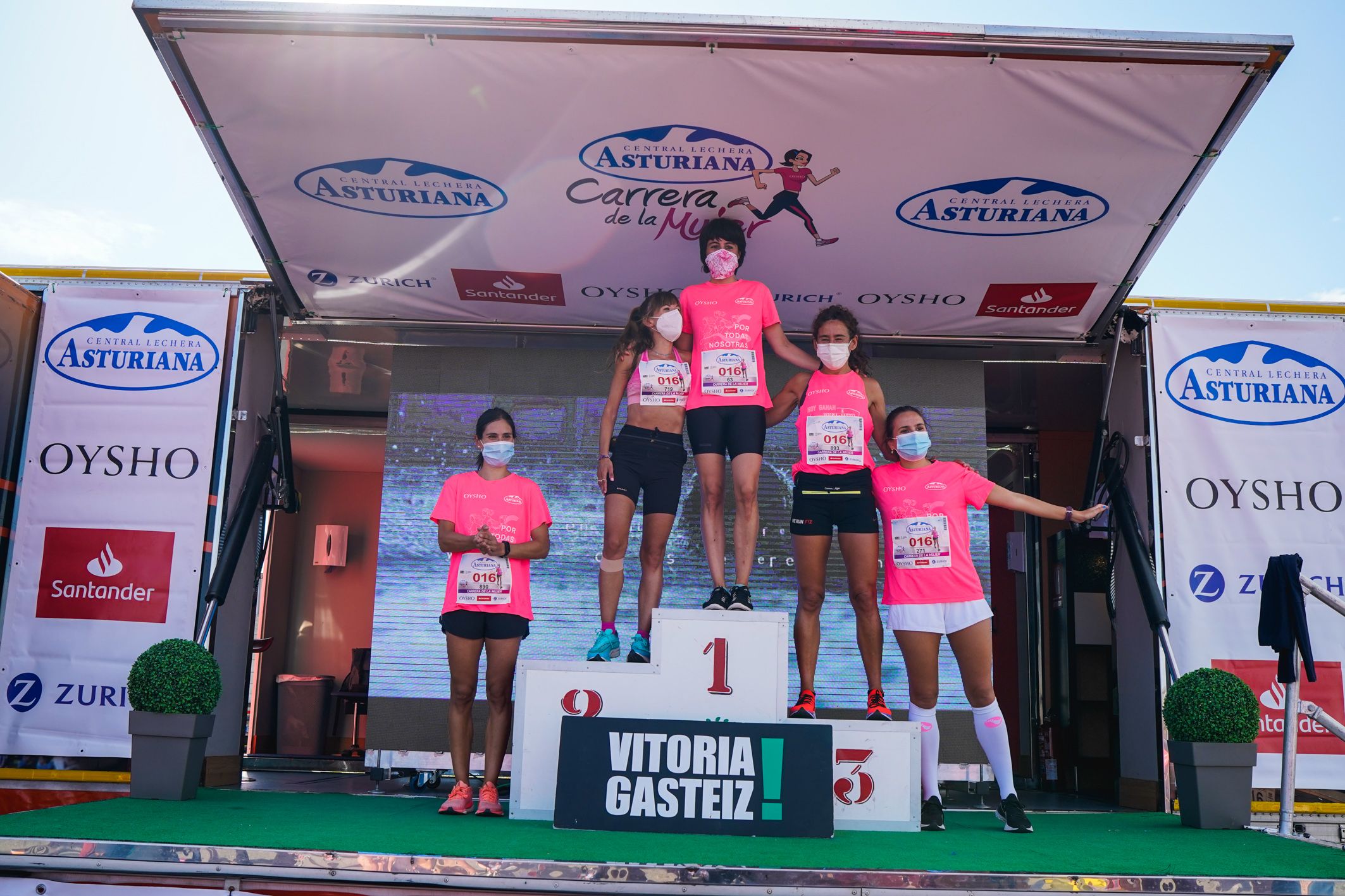 Las mejores fotos de la Carrera de la Mujer de Vitoria-Gasteiz 2021 - ENTREGA DE PREMIOS - 7
