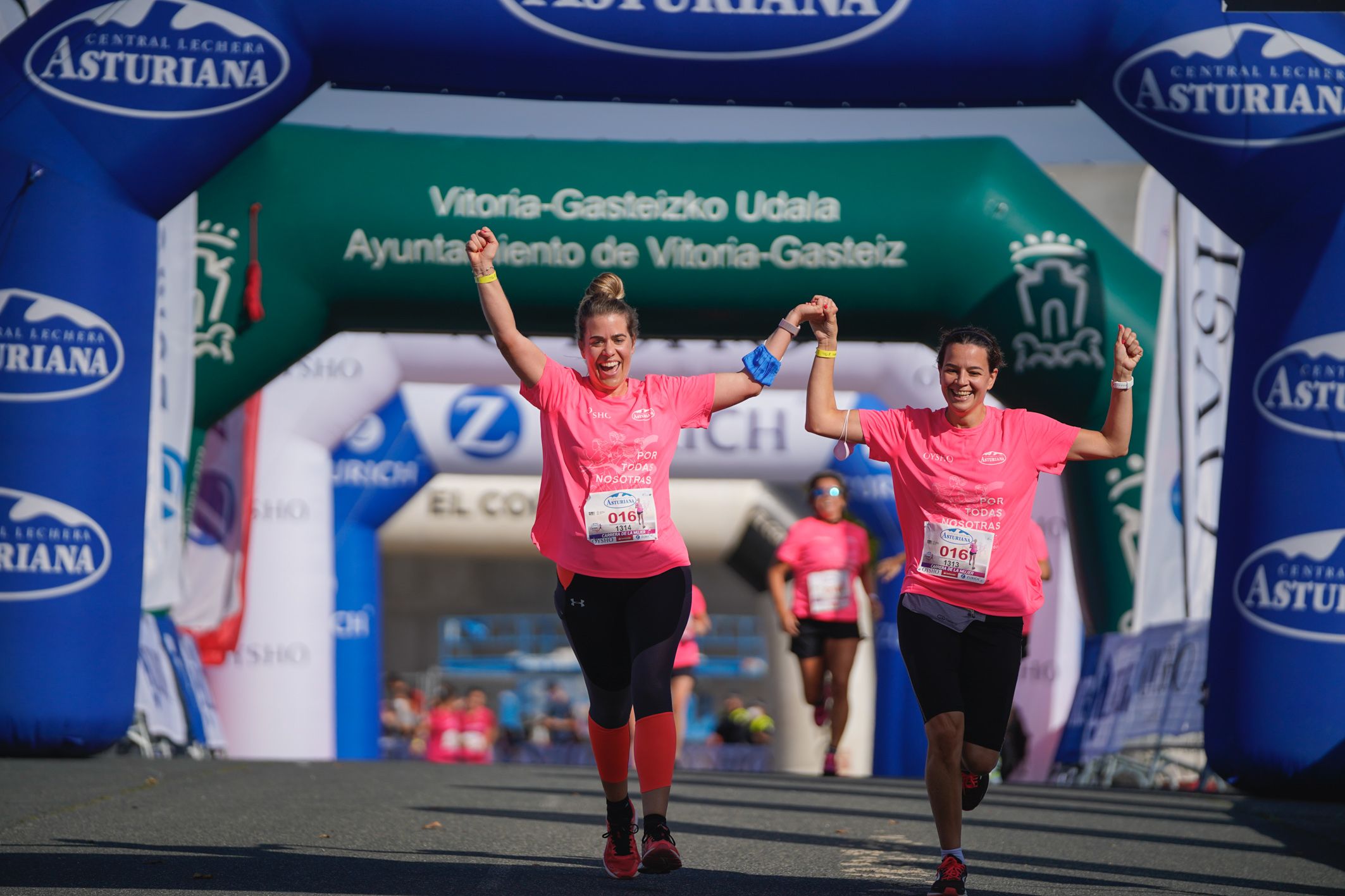 Las mejores fotos de la Carrera de la Mujer de Vitoria-Gasteiz 2021 - ENTREGA DE PREMIOS - 17