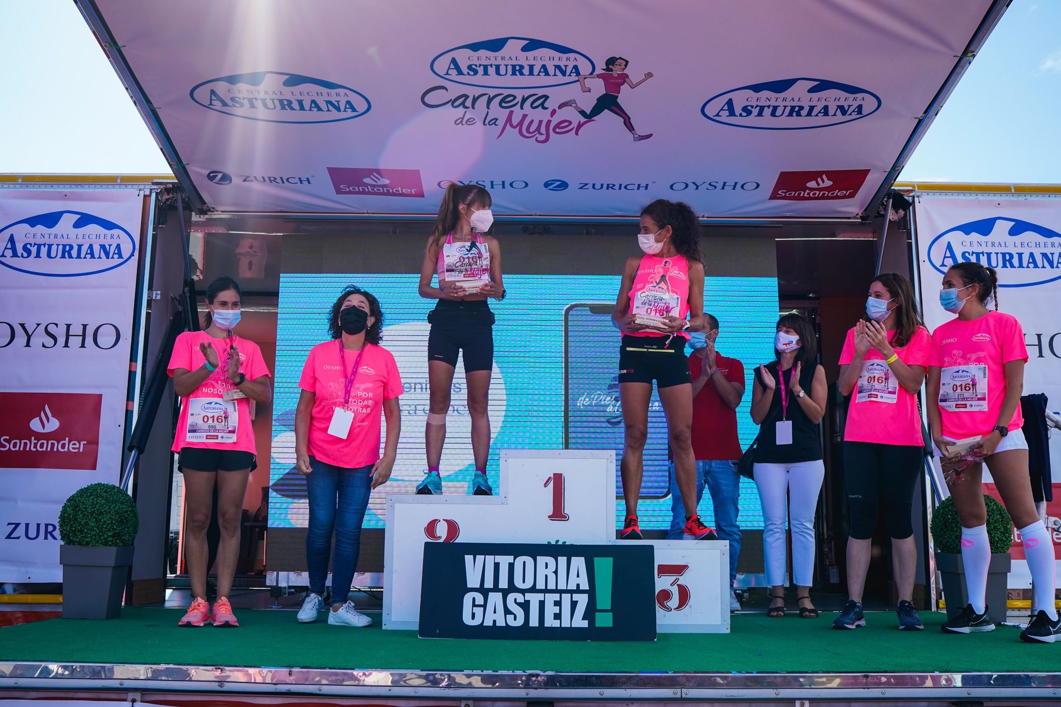 Las mejores fotos de la Carrera de la Mujer de Vitoria-Gasteiz 2021 - ENTREGA DE PREMIOS - 18