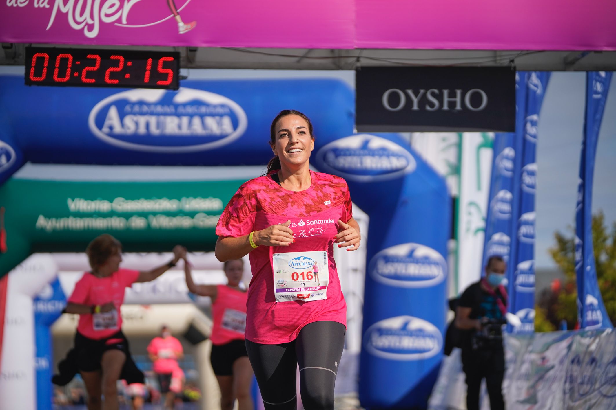 Las mejores fotos de la Carrera de la Mujer de Vitoria-Gasteiz 2021 - ENTREGA DE PREMIOS - 26