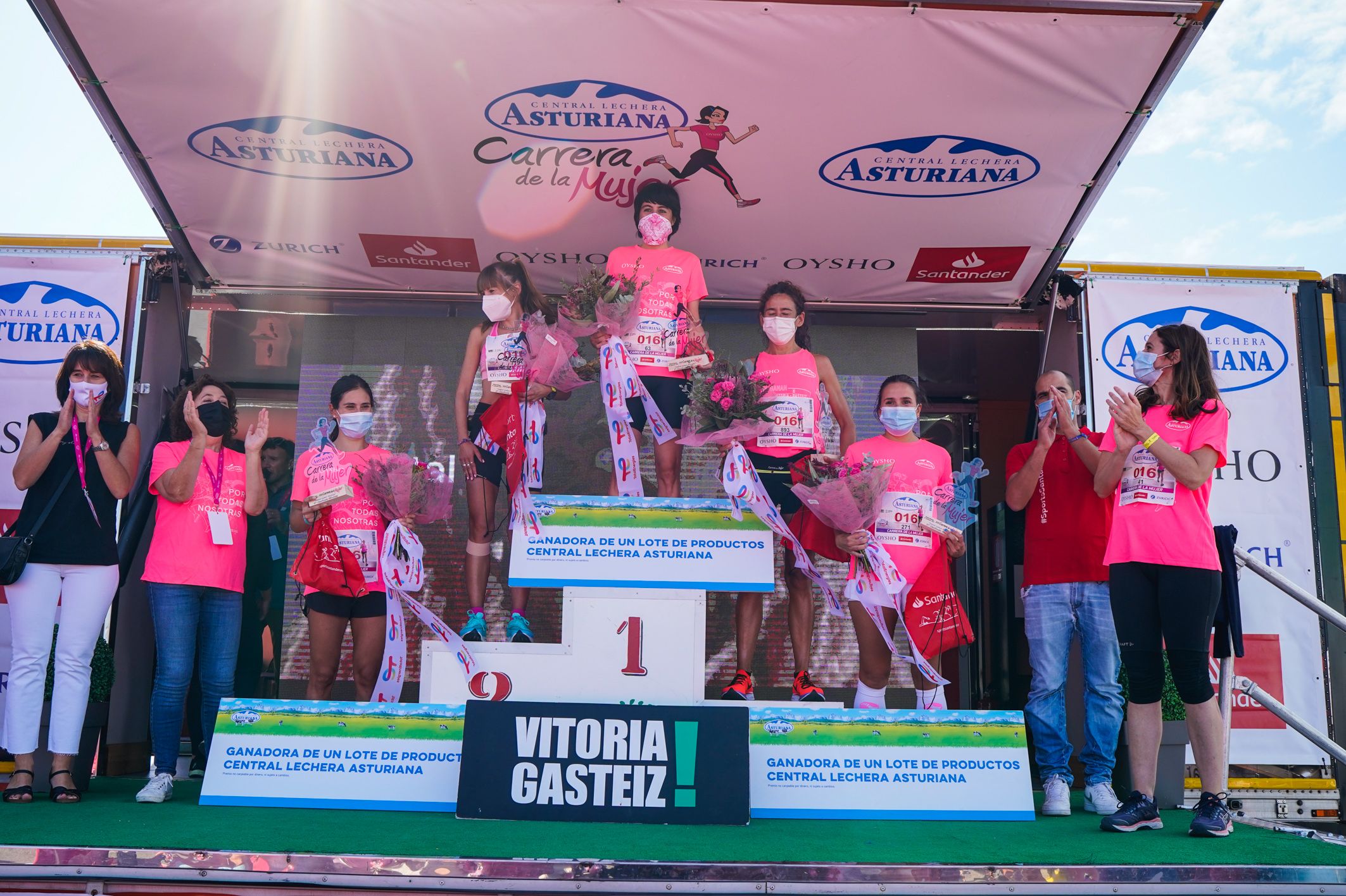 Las mejores fotos de la Carrera de la Mujer de Vitoria-Gasteiz 2021 - ENTREGA DE PREMIOS - 30
