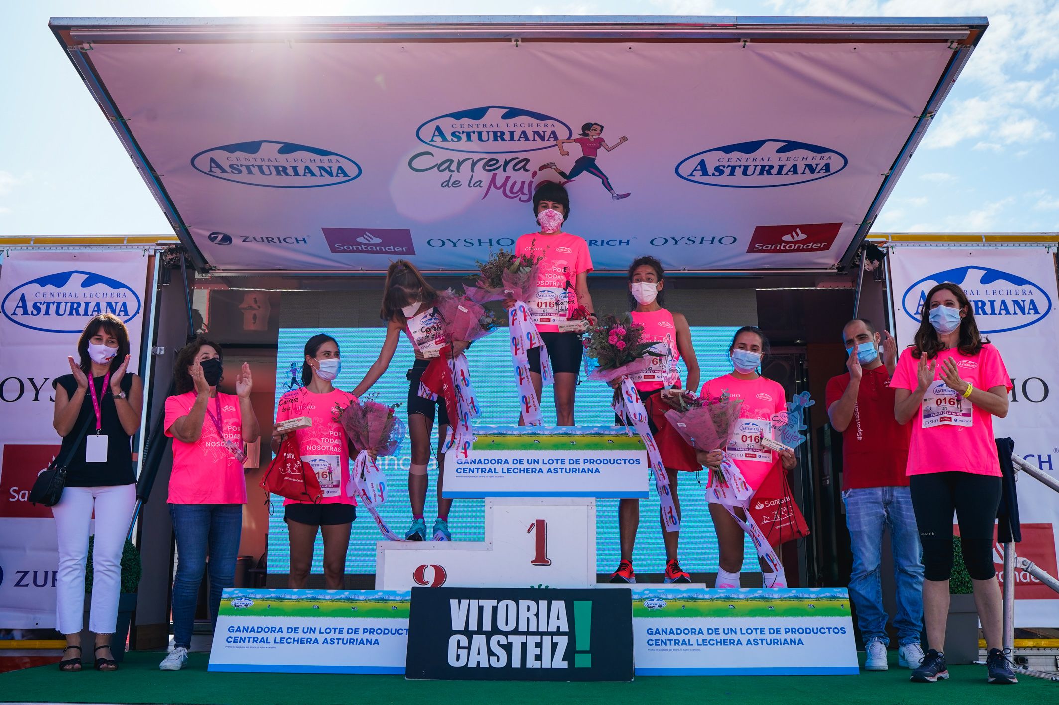 Las mejores fotos de la Carrera de la Mujer de Vitoria-Gasteiz 2021 - ENTREGA DE PREMIOS - 31