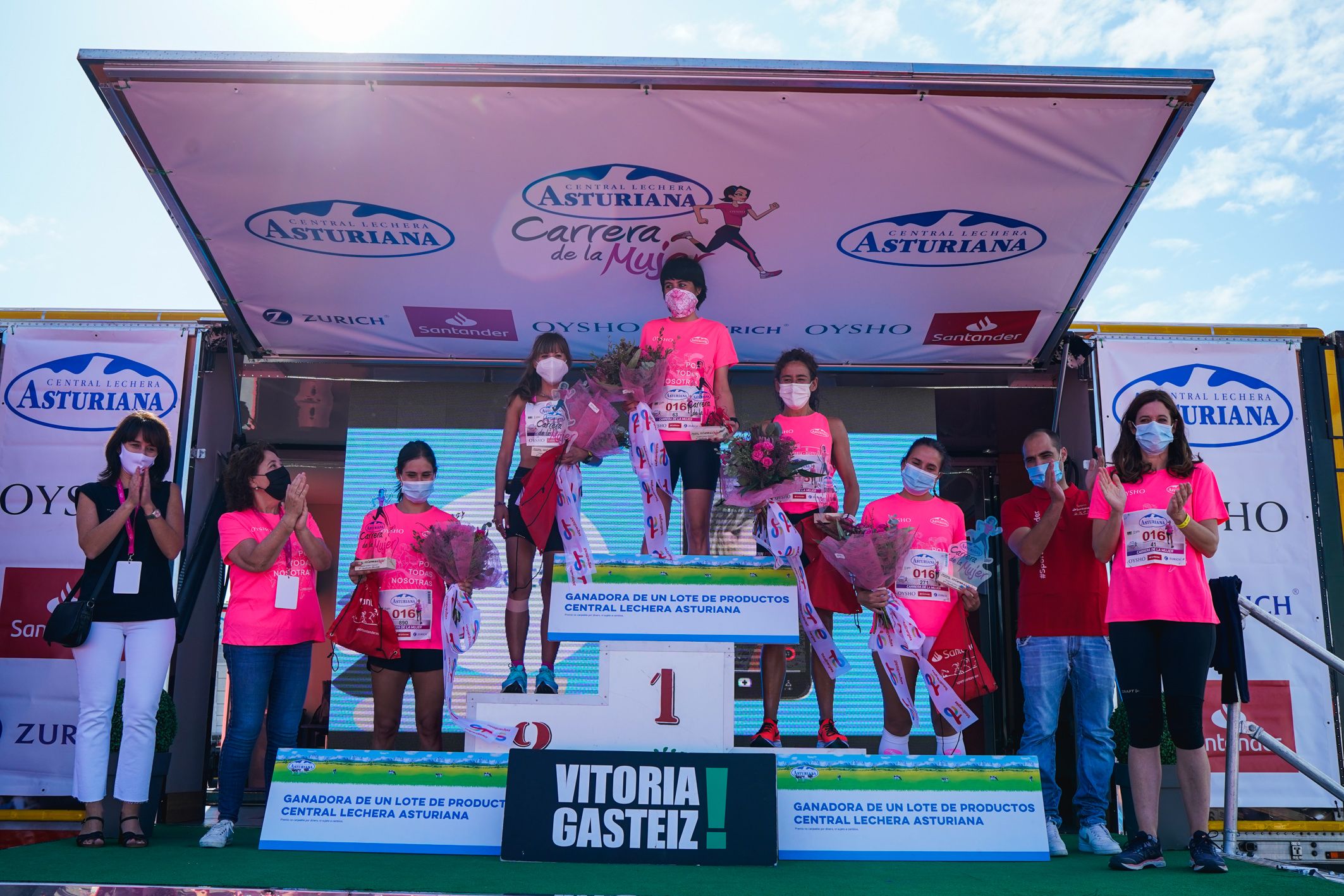 Las mejores fotos de la Carrera de la Mujer de Vitoria-Gasteiz 2021 - ENTREGA DE PREMIOS - 32