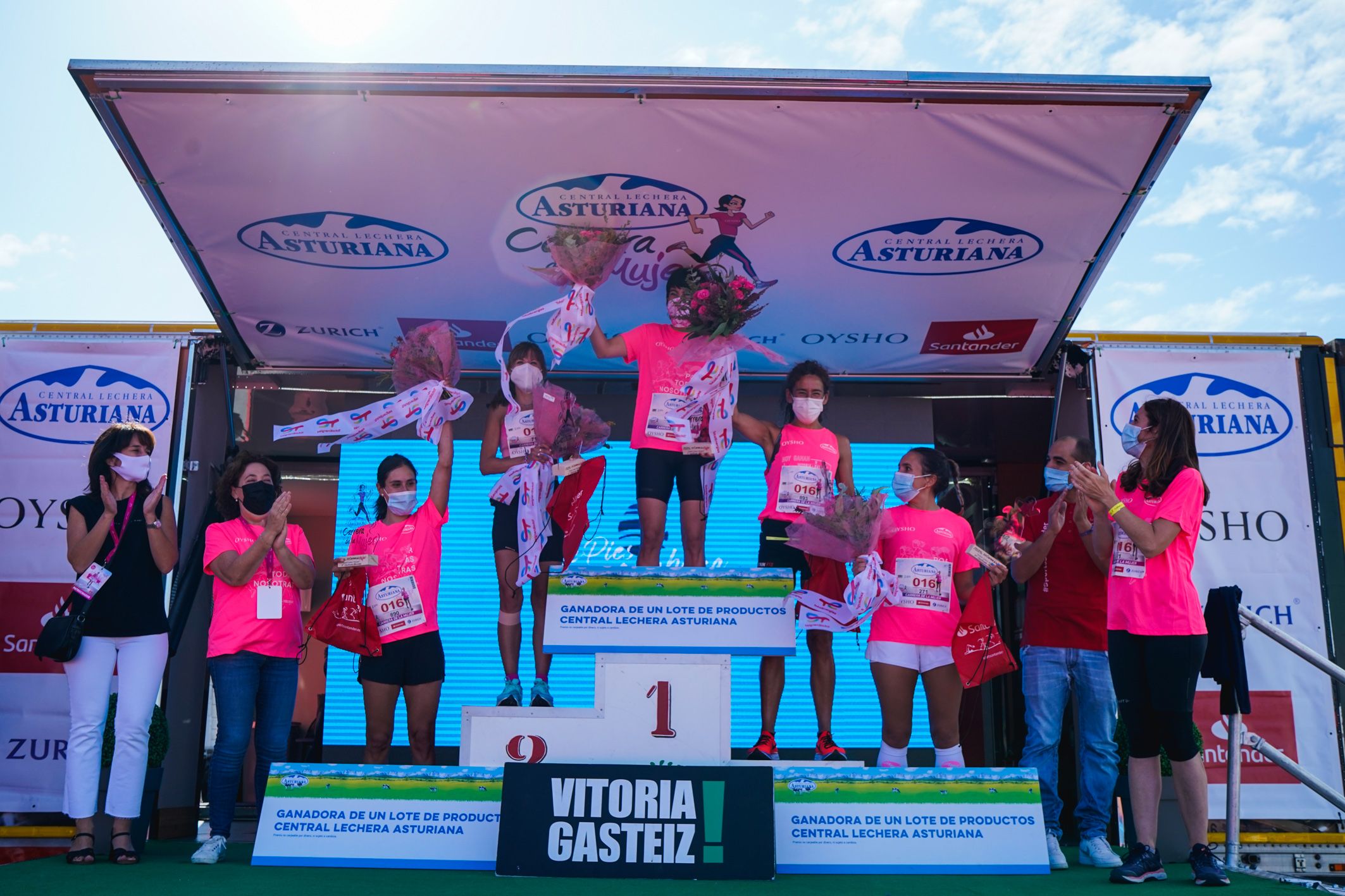 Las mejores fotos de la Carrera de la Mujer de Vitoria-Gasteiz 2021 - ENTREGA DE PREMIOS - 34