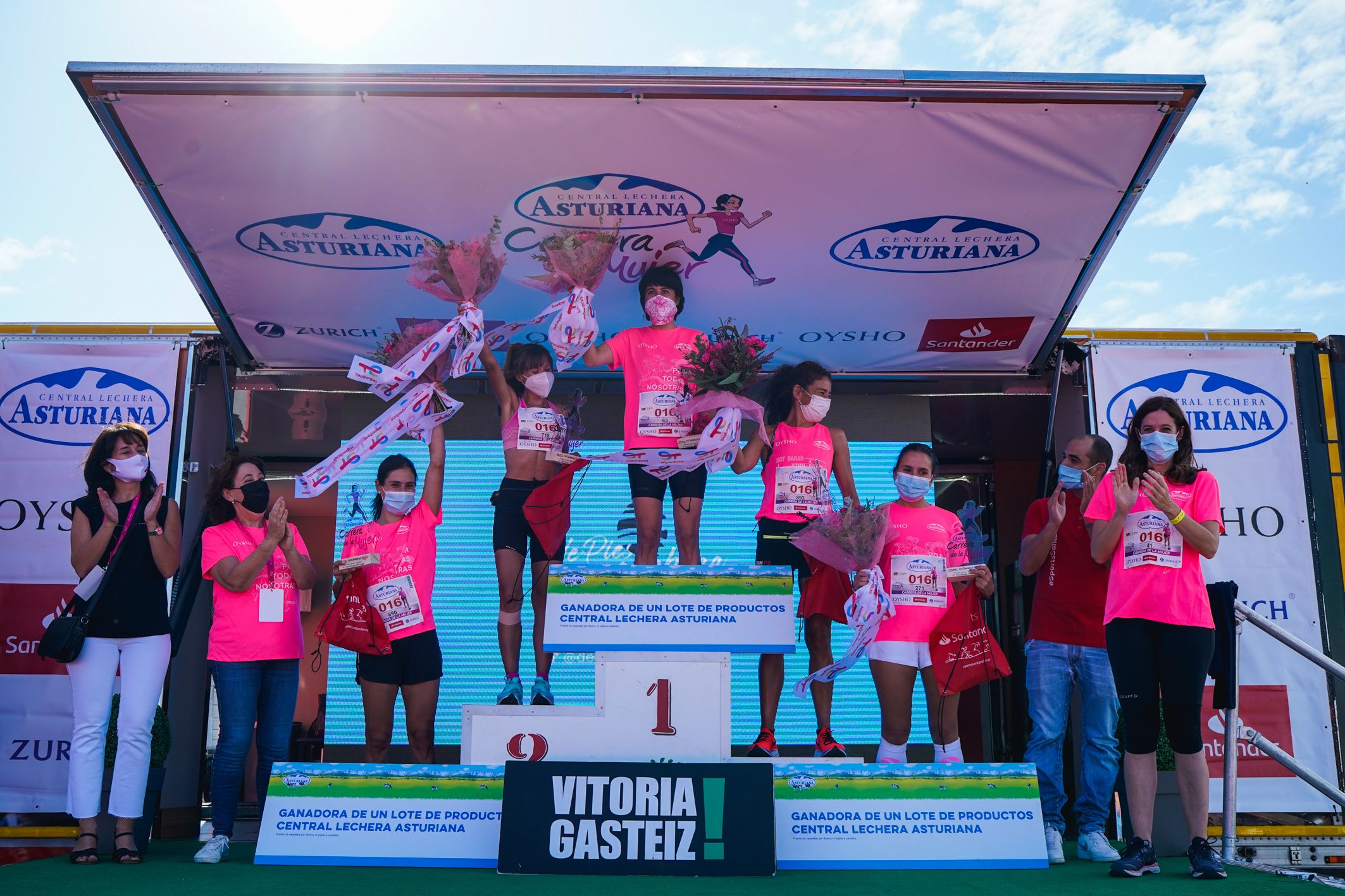 Las mejores fotos de la Carrera de la Mujer de Vitoria-Gasteiz 2021 - ENTREGA DE PREMIOS - 35