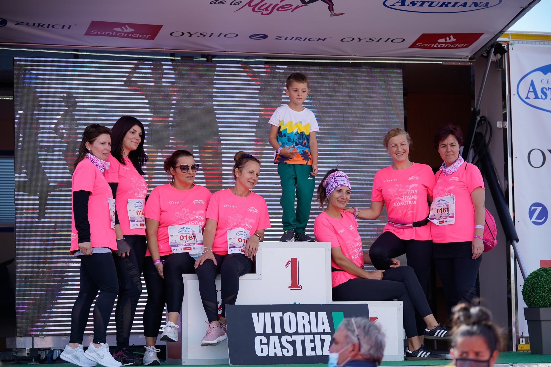 Las mejores fotos de la Carrera de la Mujer de Vitoria-Gasteiz 2021 - ENTREGA DE PREMIOS - 36