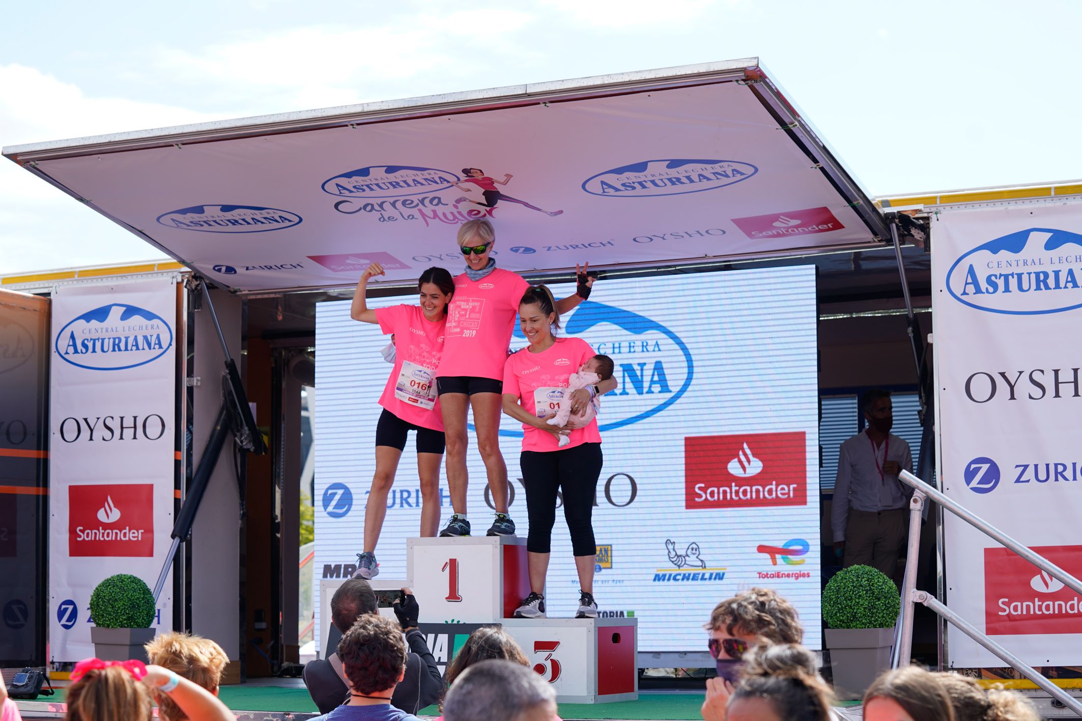 Las mejores fotos de la Carrera de la Mujer de Vitoria-Gasteiz 2021 - ENTREGA DE PREMIOS - 40