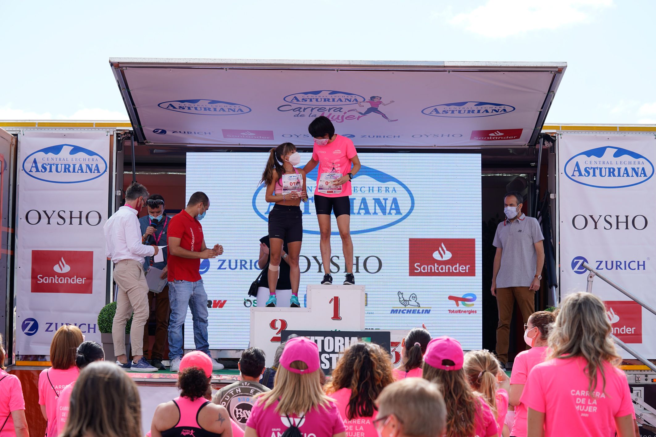 Las mejores fotos de la Carrera de la Mujer de Vitoria-Gasteiz 2021 - ENTREGA DE PREMIOS - 49