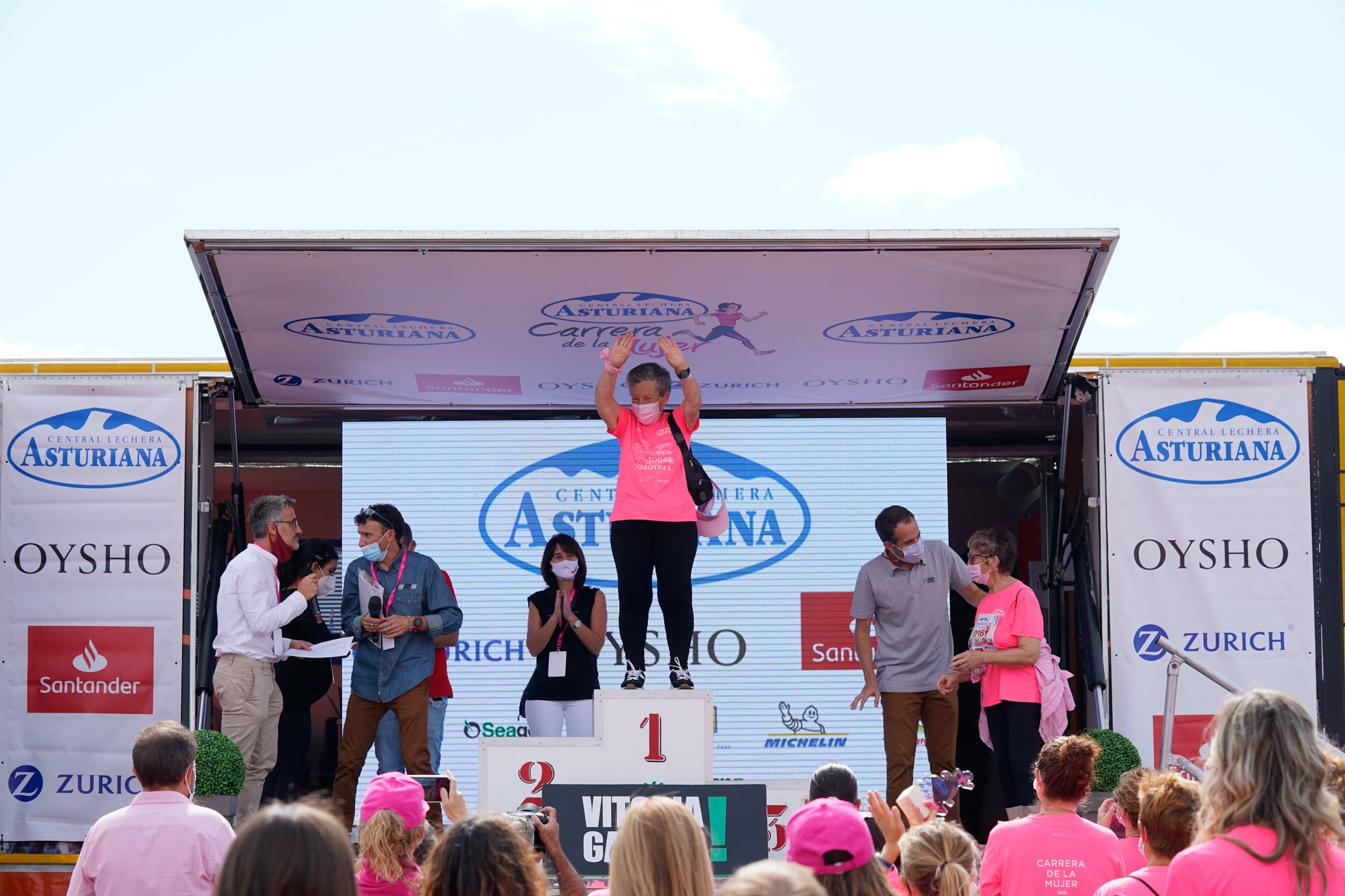 Las mejores fotos de la Carrera de la Mujer de Vitoria-Gasteiz 2021 - ENTREGA DE PREMIOS - 55