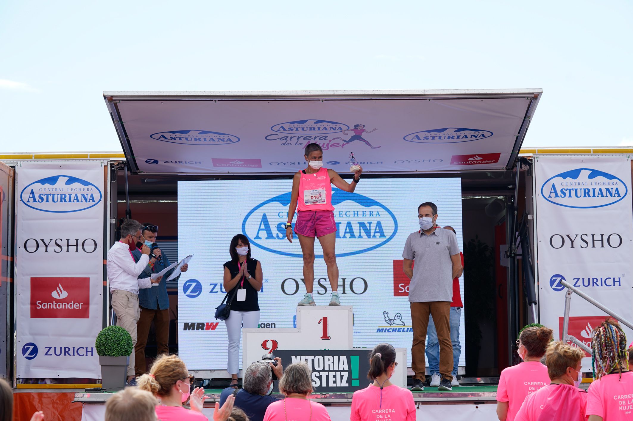 Las mejores fotos de la Carrera de la Mujer de Vitoria-Gasteiz 2021 - ENTREGA DE PREMIOS - 62