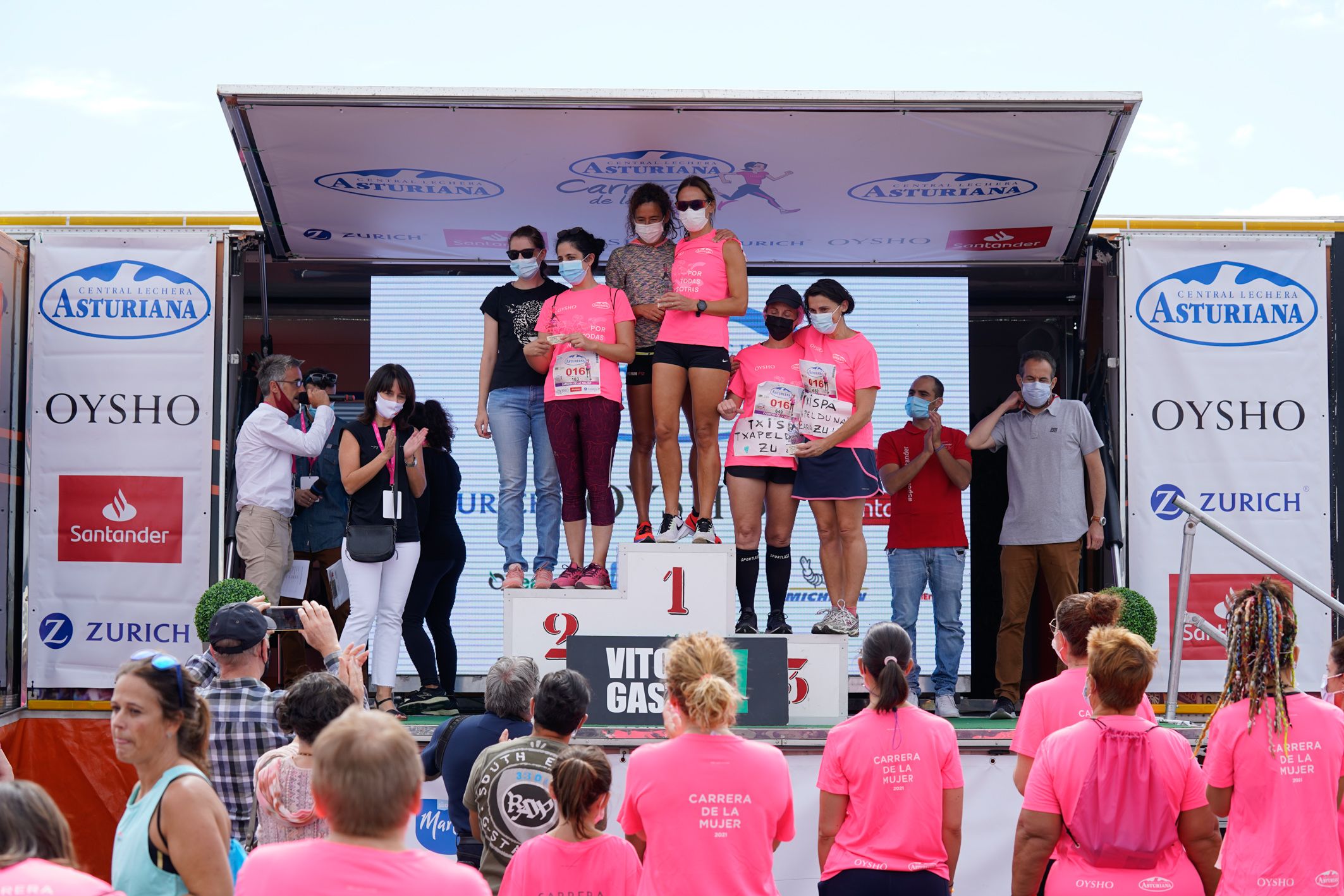 Las mejores fotos de la Carrera de la Mujer de Vitoria-Gasteiz 2021 - ENTREGA DE PREMIOS - 65