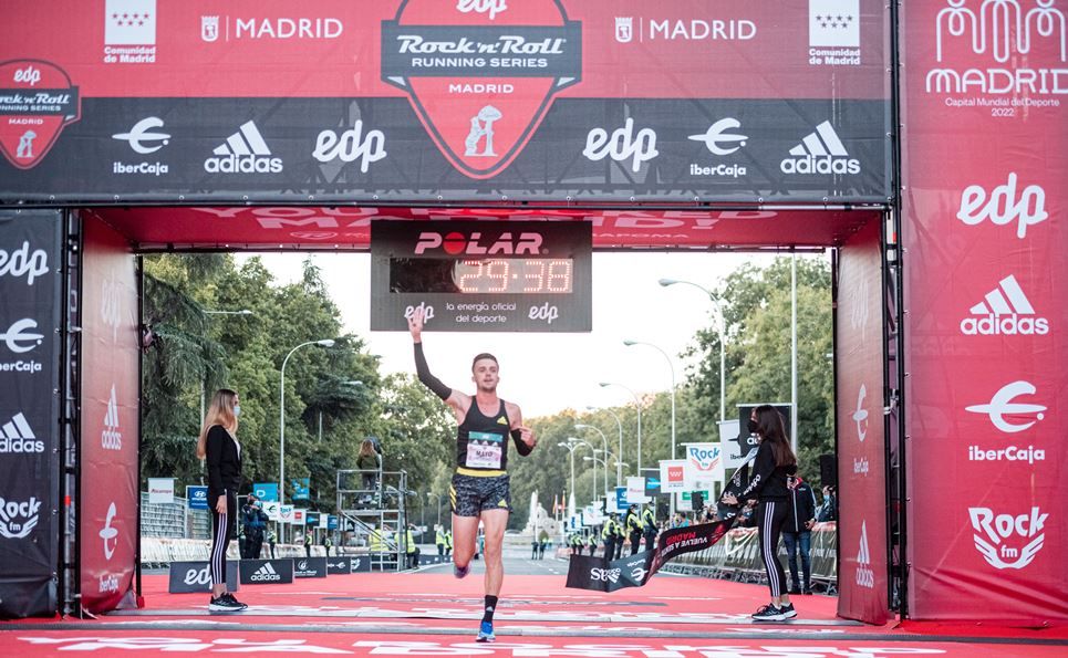 Carlos Mayo, ganador del 10K del EDP Maratón de Madrid